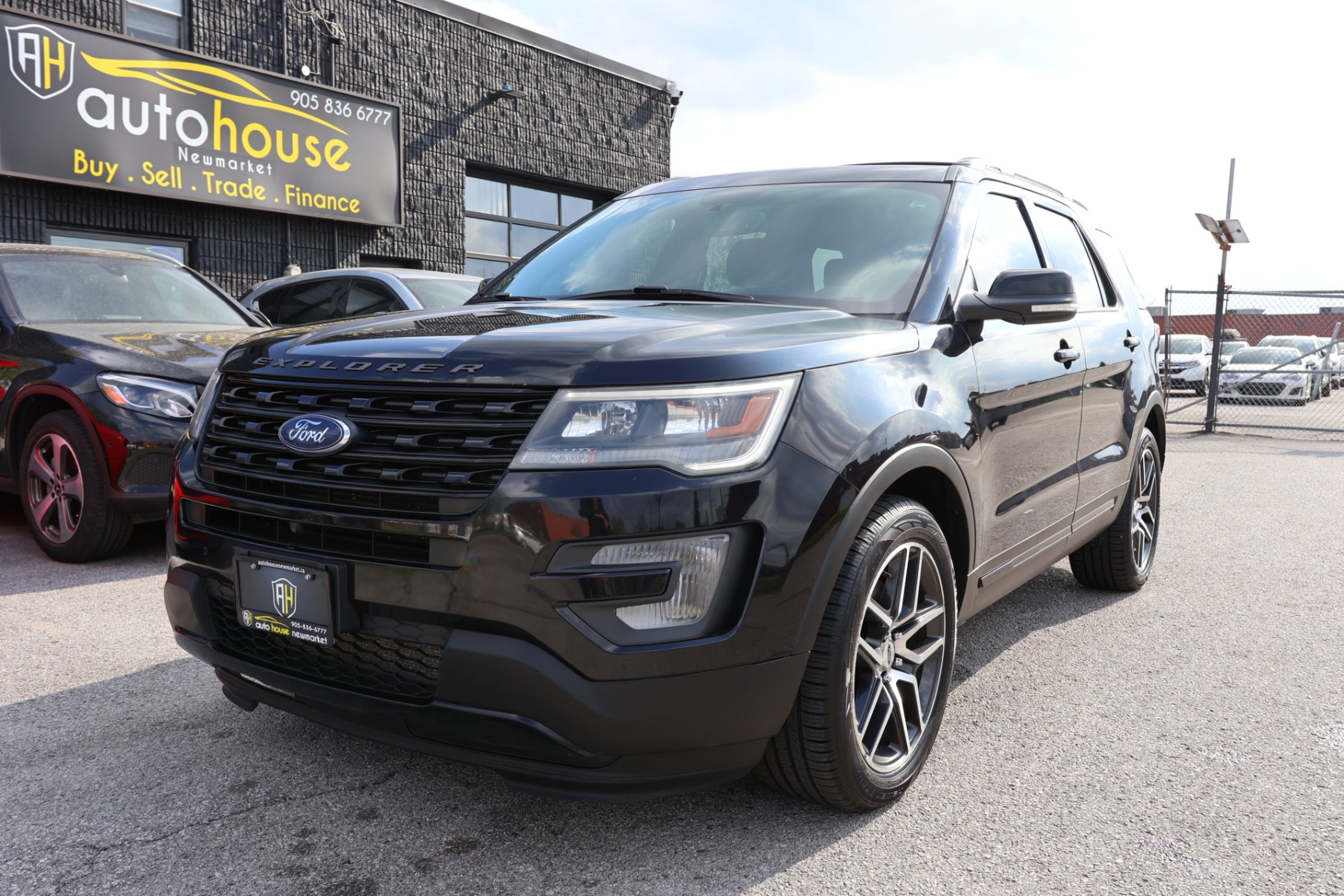 2017 Ford Explorer SPORT-AWD-7PASS-R STARTER/NAV/PANOROOF/LEATHER/H&C SEATS/B CAM/BLIS/P SENSOR/KEYLESS/CARPLAY