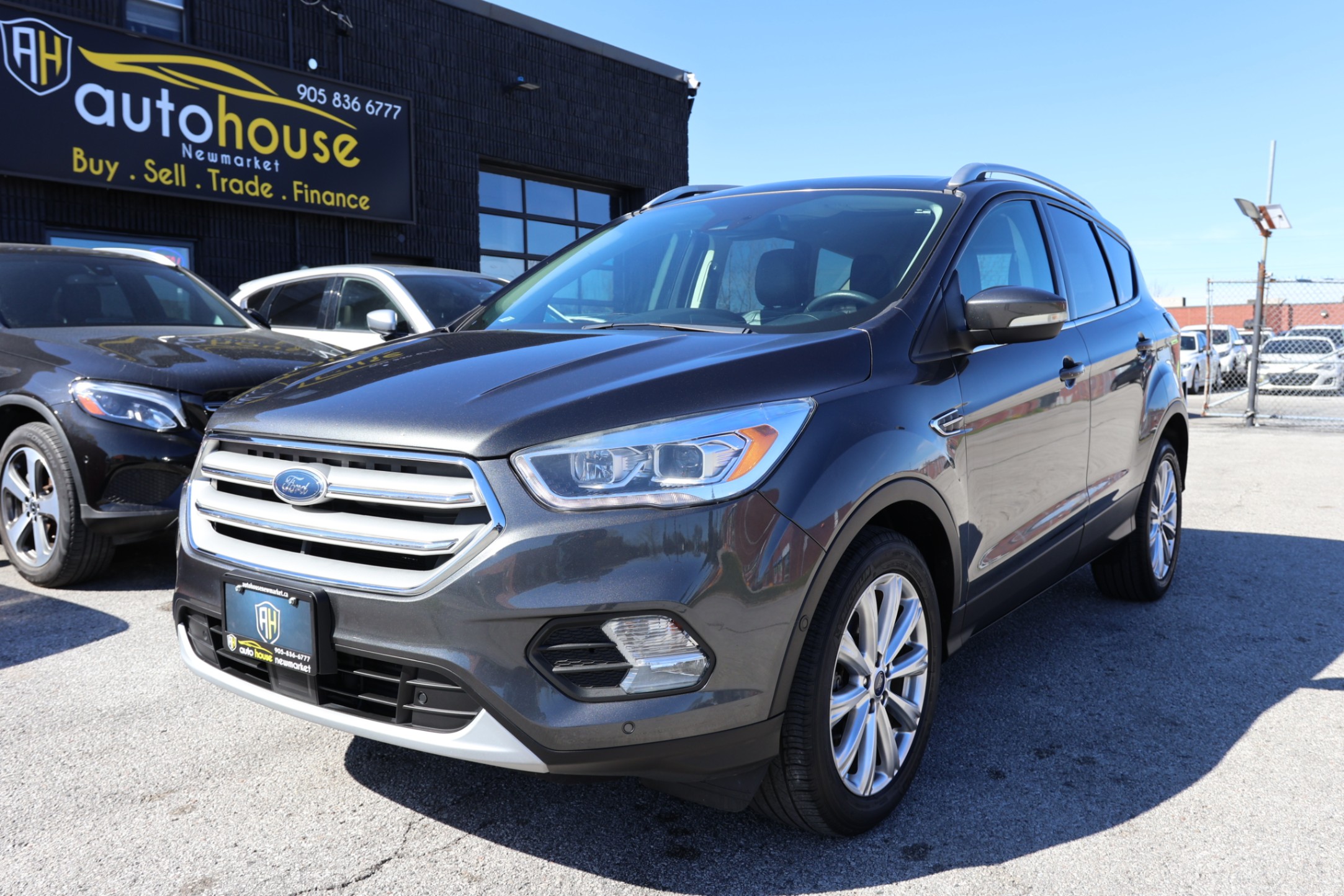 2018 Ford Escape TITANIUM-AWD-R STARTER/NAV/BCAM/LEATHER/MEM SEAT/H SEATS/BLIS/PANOROOF/KEYLESS/CARPLAY
