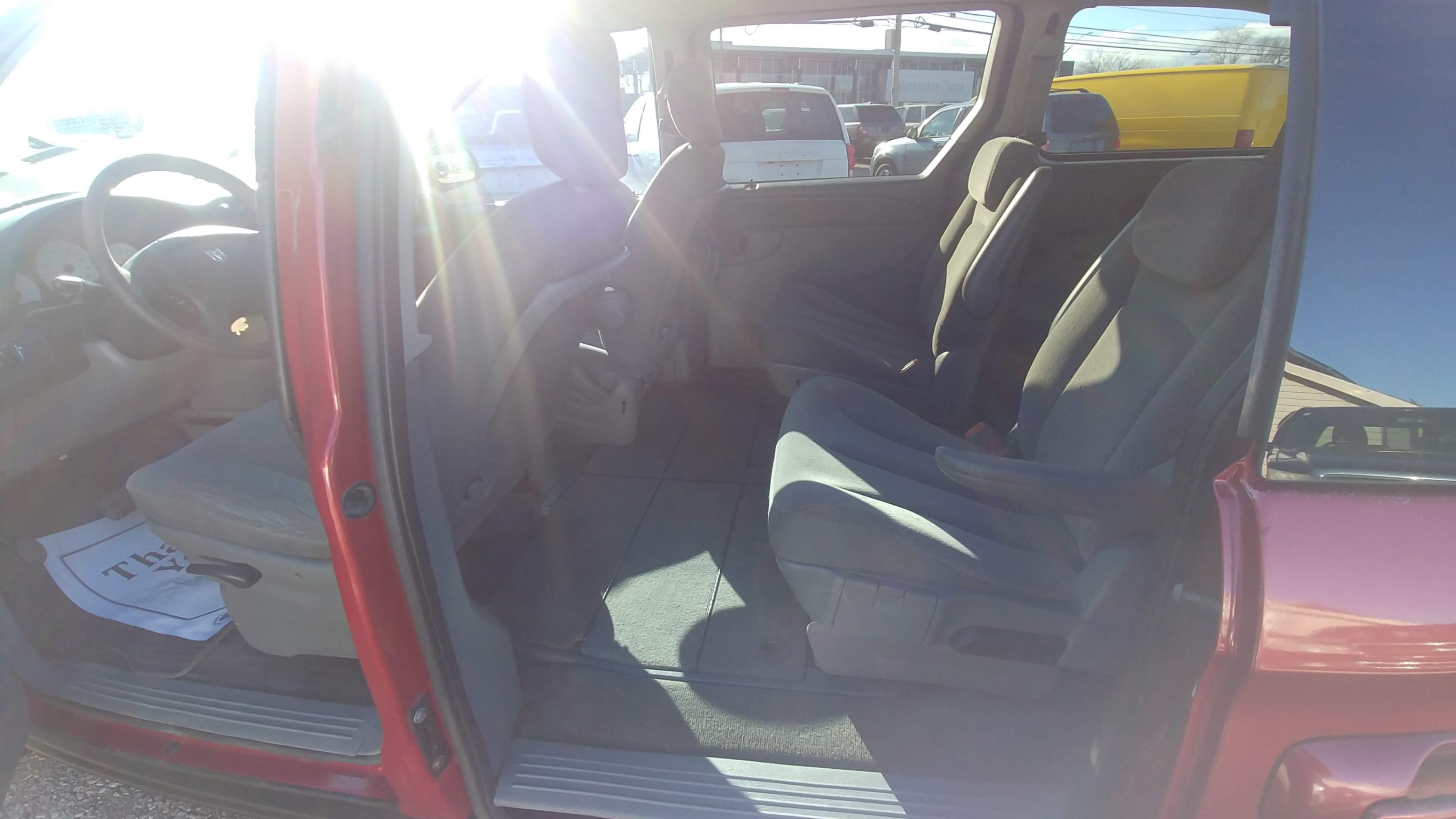 /autonationcarsales/2003-Dodge-Caravan-1747519343718409.jpg