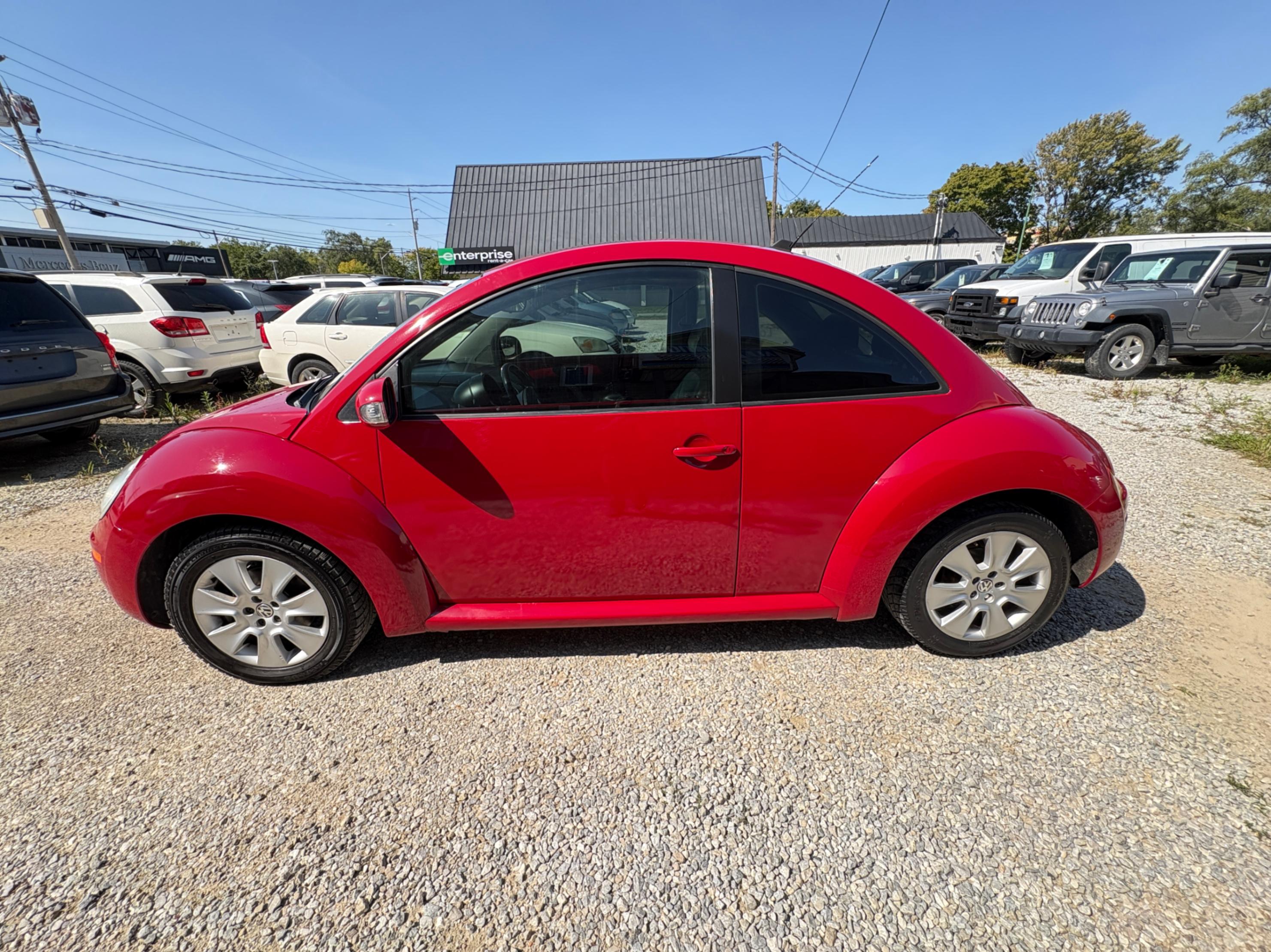 /autonationcarsales/2010-Volkswagen-NewBeetle-01813147204055654.jpg