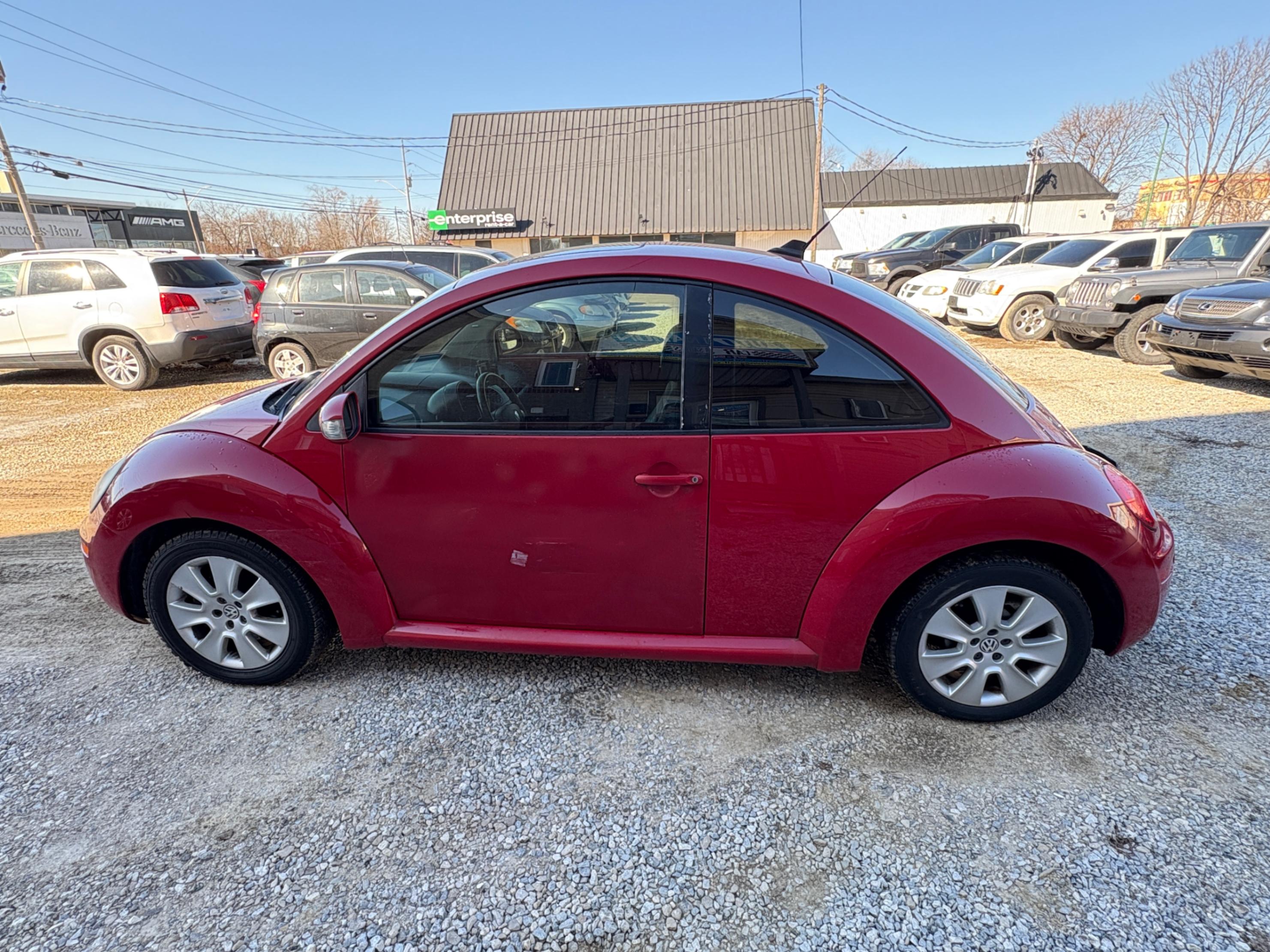 /autonationcarsales/2010-Volkswagen-NewBeetle-12583930725795756.jpg