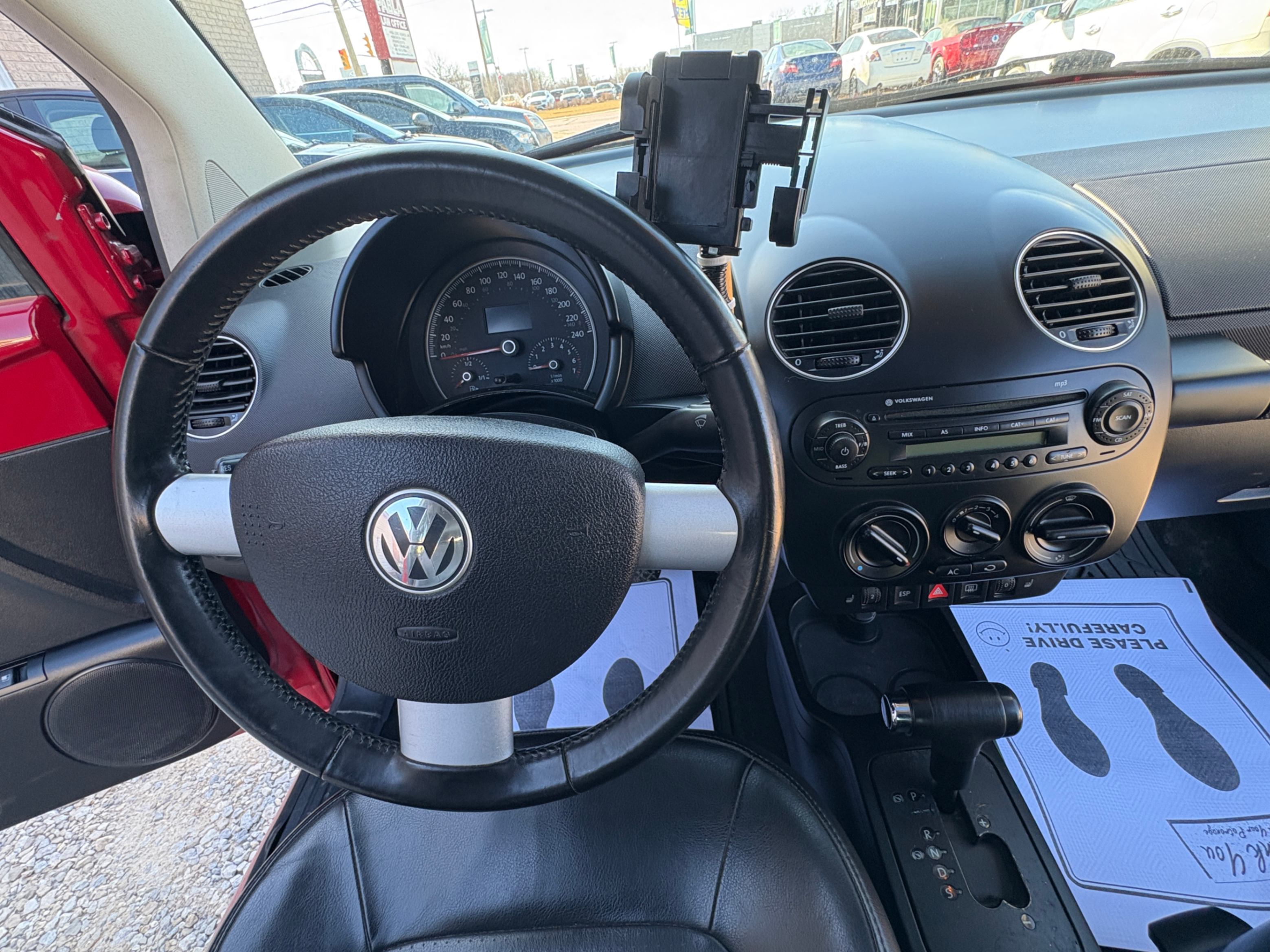 /autonationcarsales/2010-Volkswagen-NewBeetle-25872676273025874.jpg