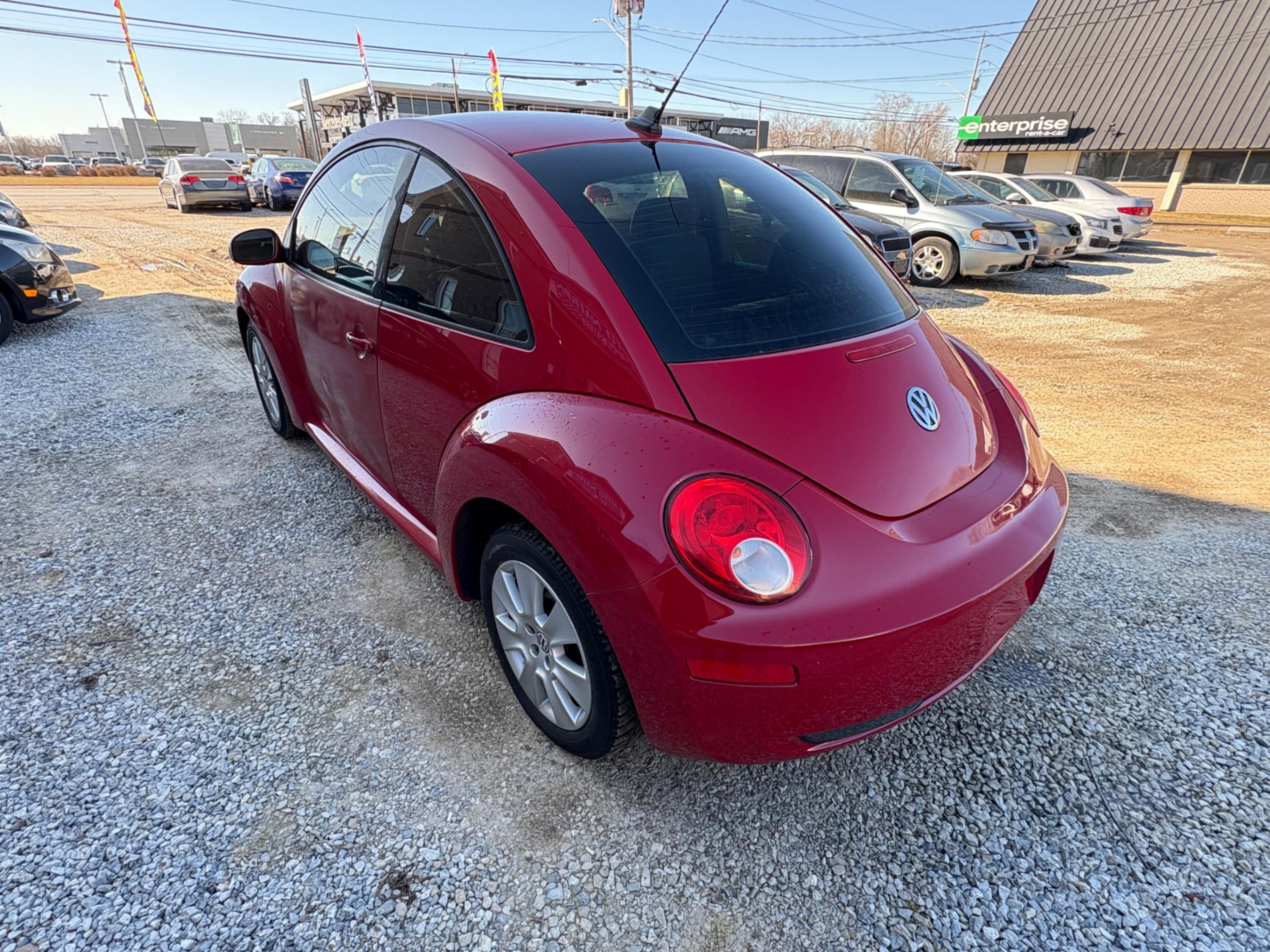 /autonationcarsales/2010-Volkswagen-NewBeetle-35557727440647247.jpg