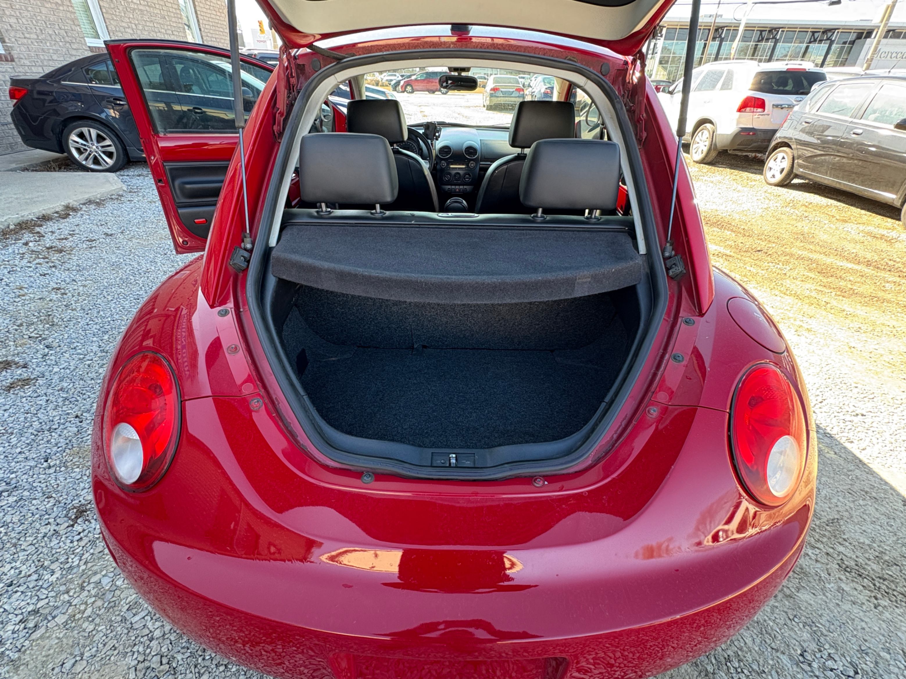 /autonationcarsales/2010-Volkswagen-NewBeetle-6118501174439486.jpg