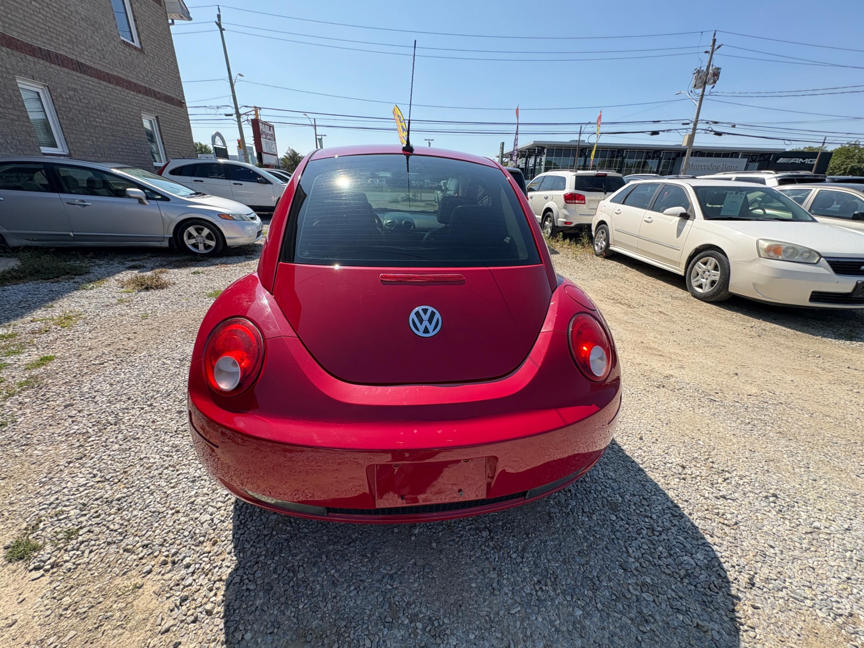 /autonationcarsales/2010-Volkswagen-NewBeetle-6236202995009366.jpg