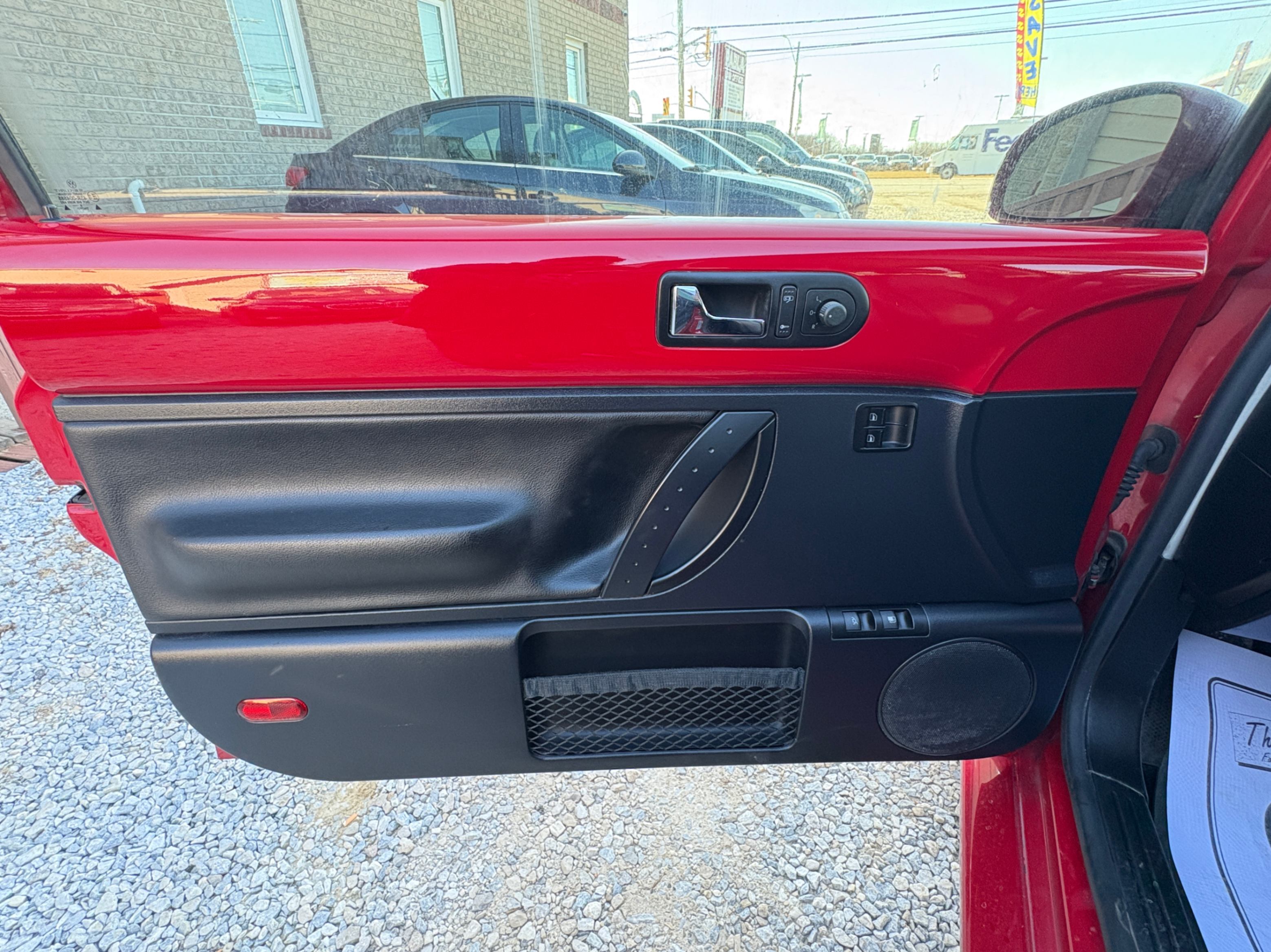 /autonationcarsales/2010-Volkswagen-NewBeetle-6408968989434296.jpg