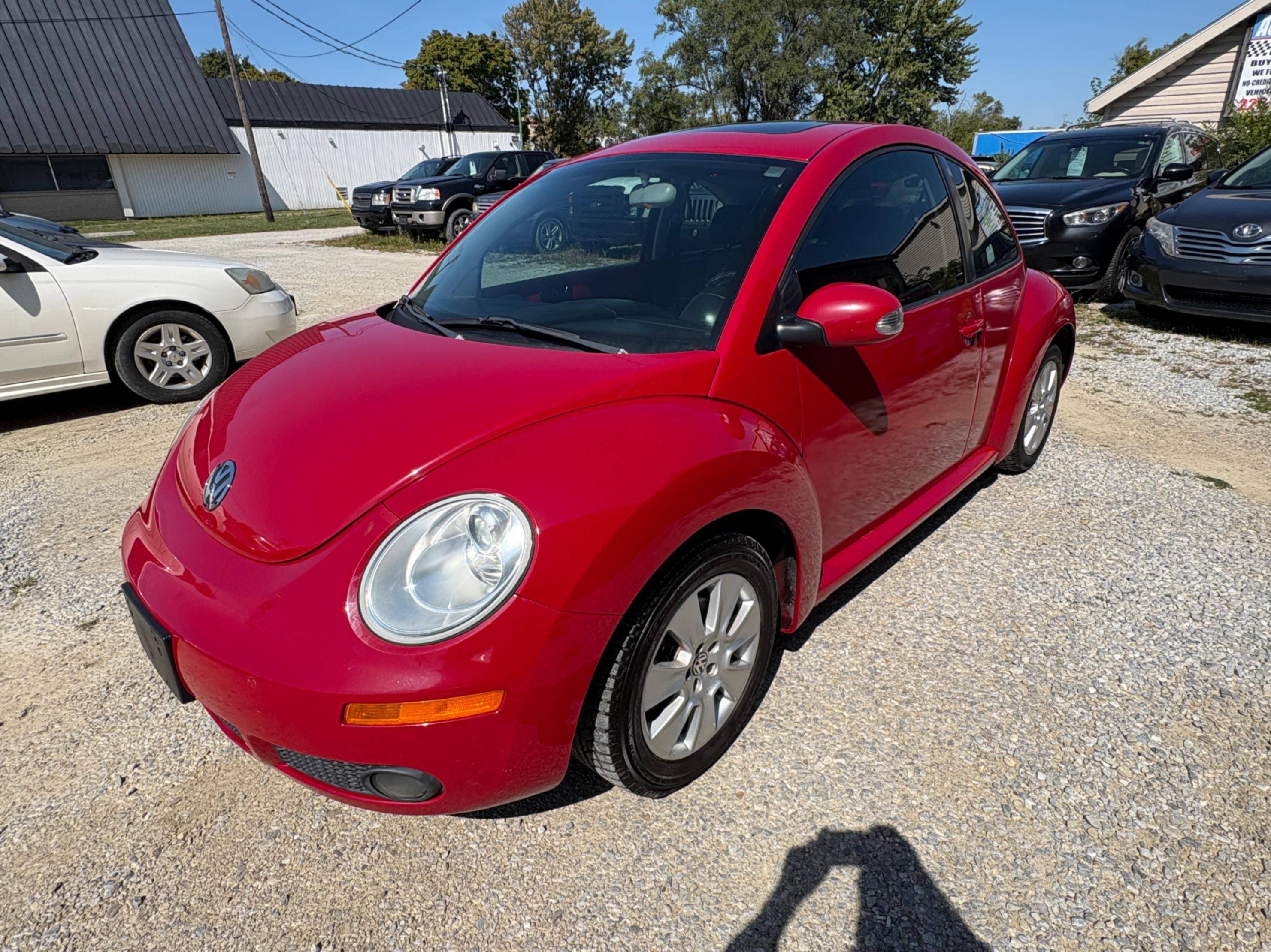 /autonationcarsales/2010-Volkswagen-NewBeetle-8631712421192812.jpg