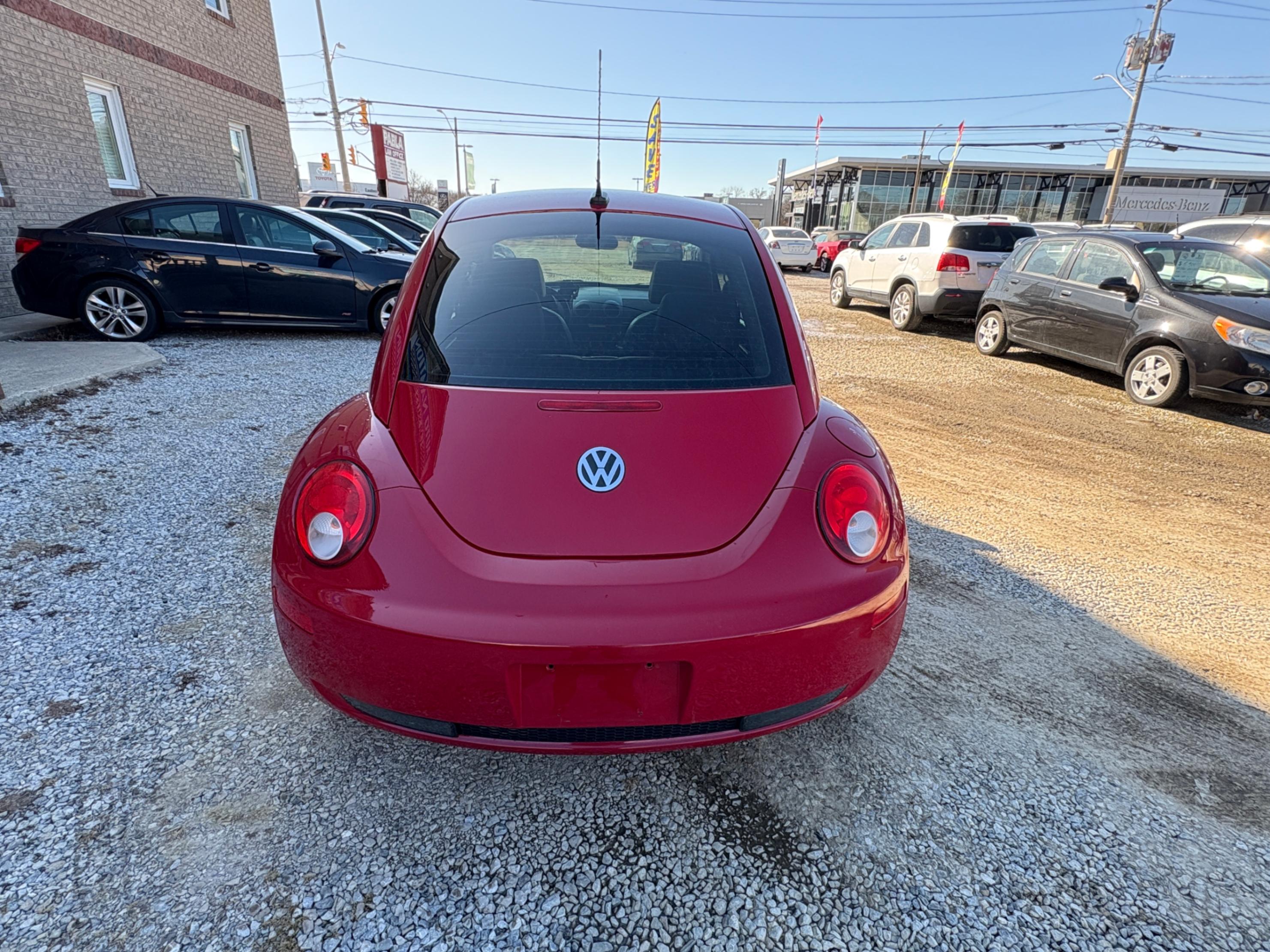 /autonationcarsales/2010-Volkswagen-NewBeetle-8982789063697623.jpg