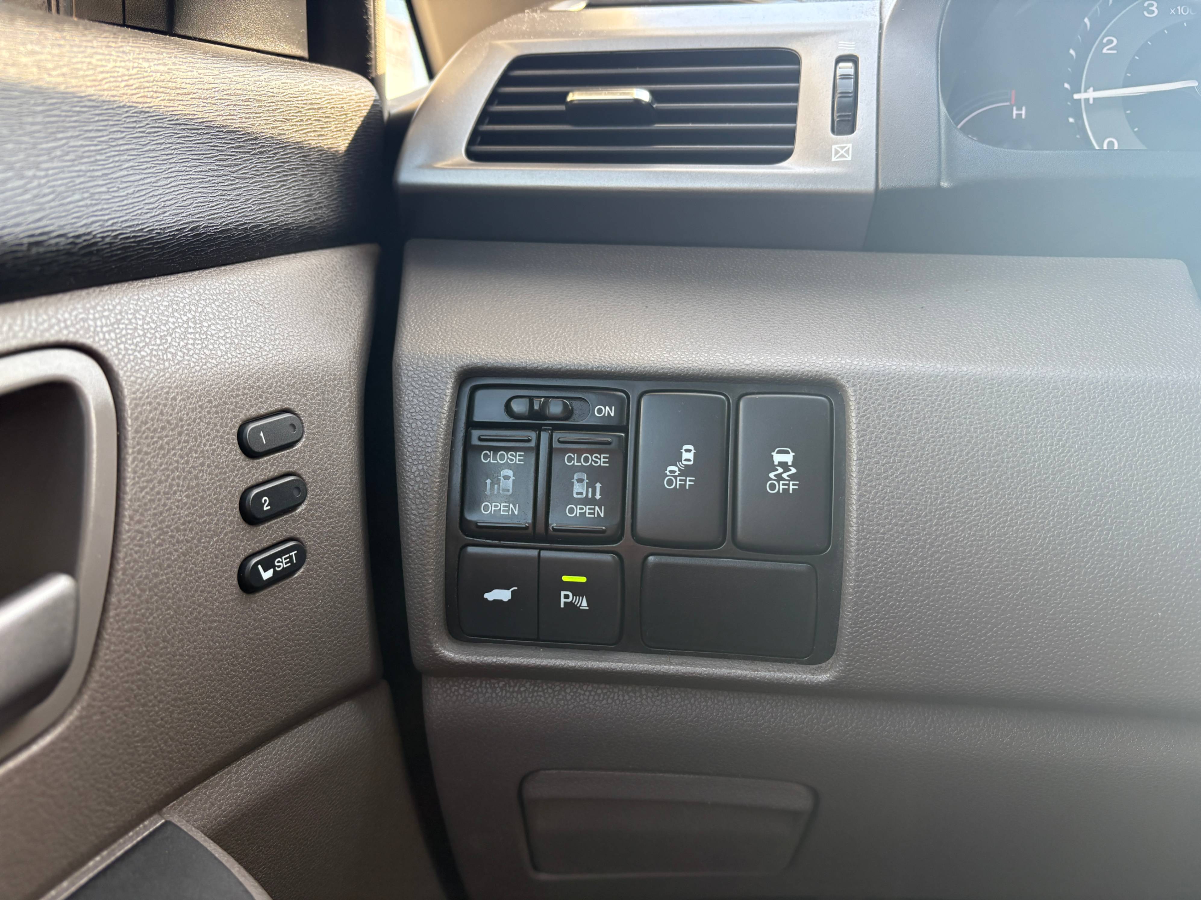 /autonationcarsales/2011-Honda-Odyssey-5086952448571538.jpg
