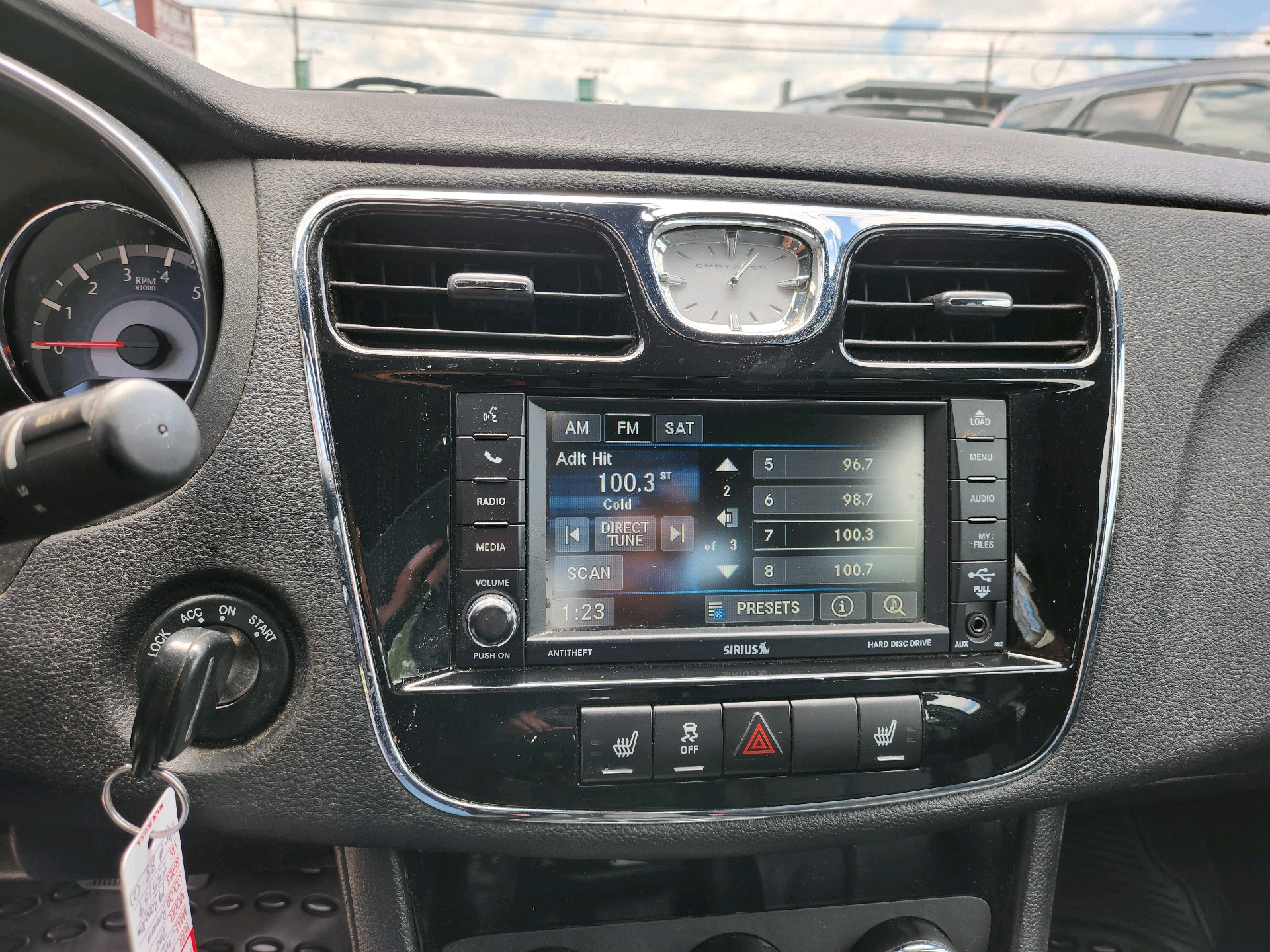 /autonationcarsales/2013-Chrysler-200-11720497058715629.jpg