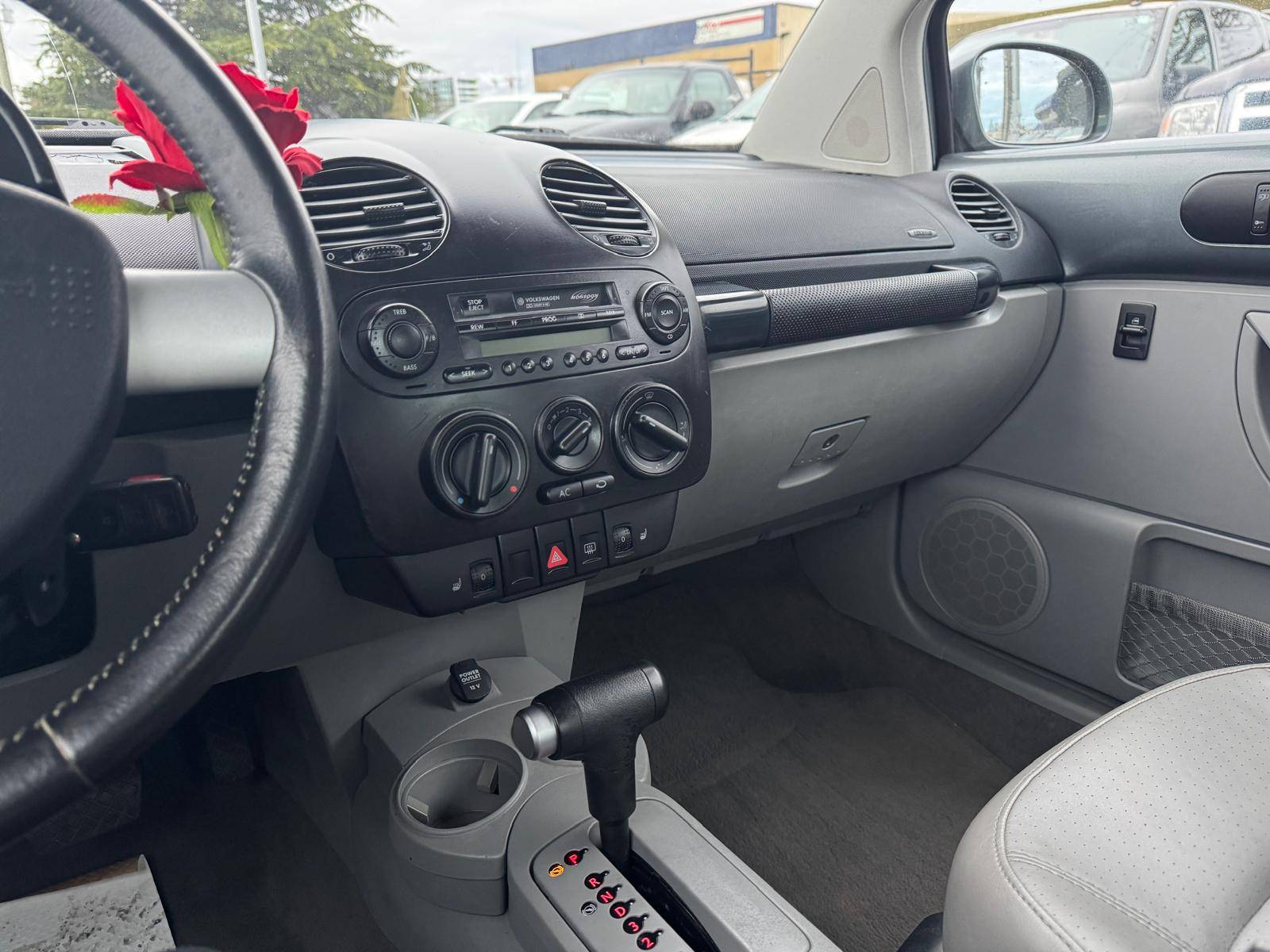 /azureautogallery1/2002-Volkswagen-NewBeetle-8985847532734206.jpg