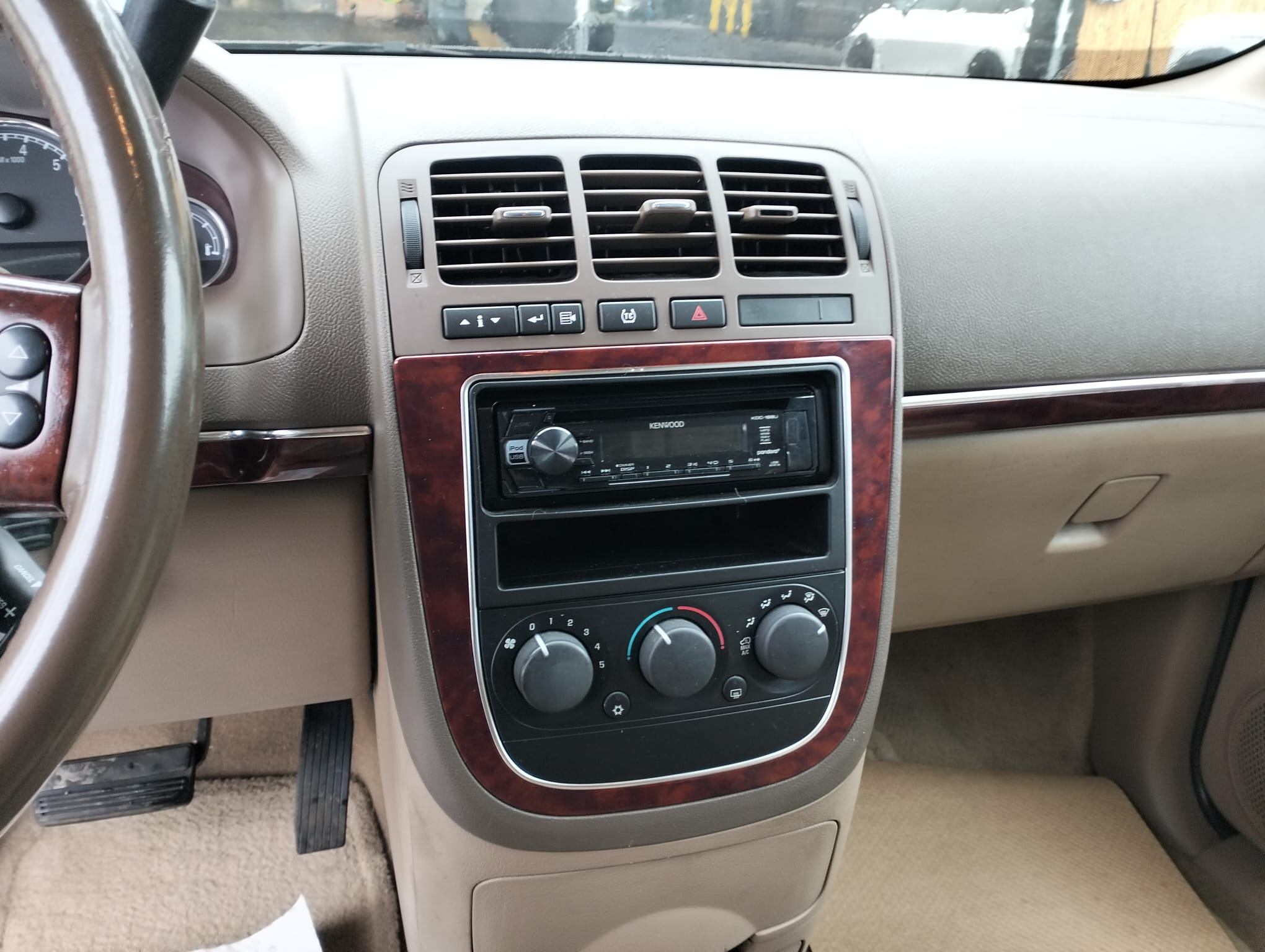 /azureautogallery1/2006-Buick-Terraza-7690285515061344.jpg