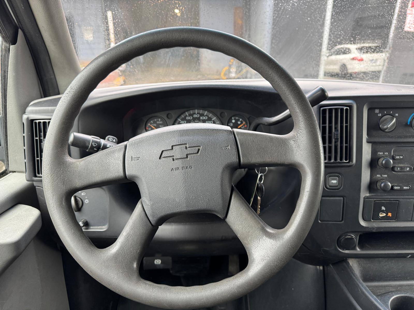 /azureautogallery1/2007-Chevrolet-ExpressCargo-364372649964096.jpg