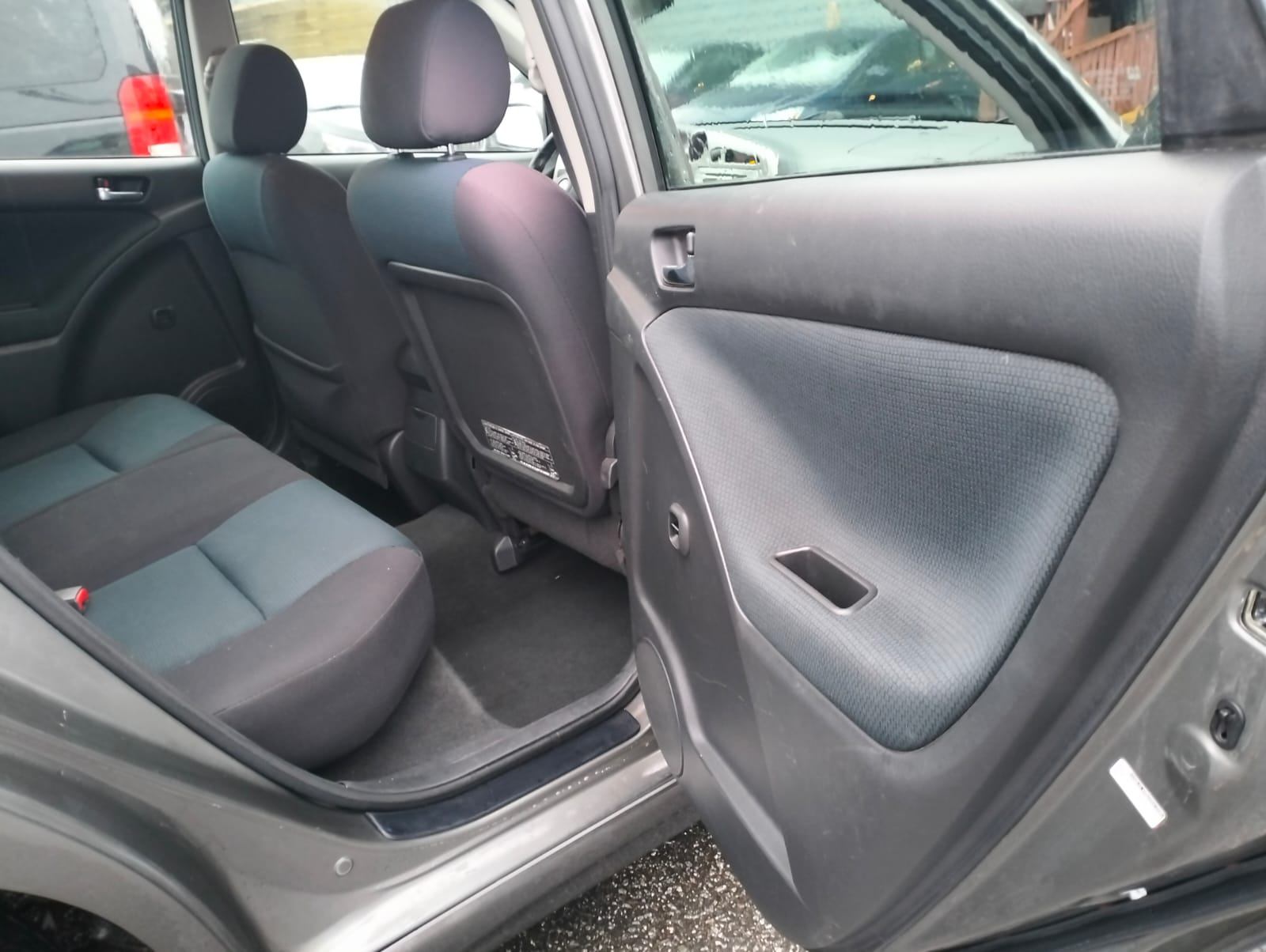 /azureautogallery1/2007-Toyota-Matrix-6858783399785602.jpg