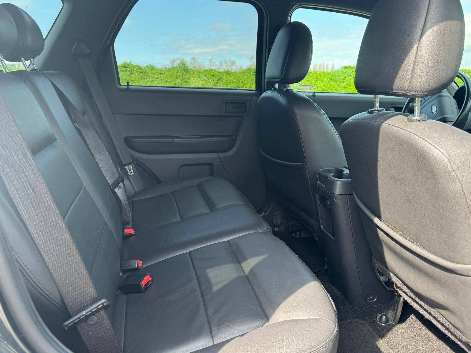 /azureautogallery1/2008-Ford-Escape-6341202649532931.jpg