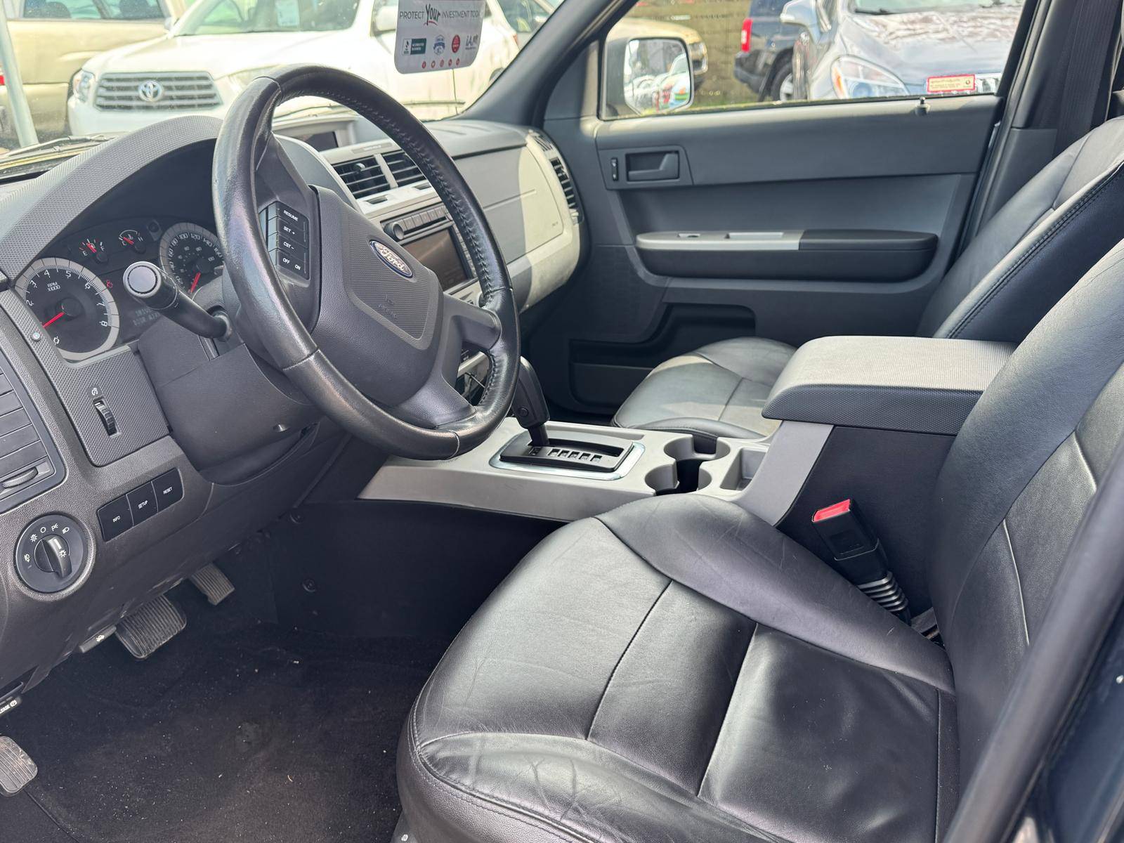 /azureautogallery1/2008-Ford-Escape-815059853340087.jpg