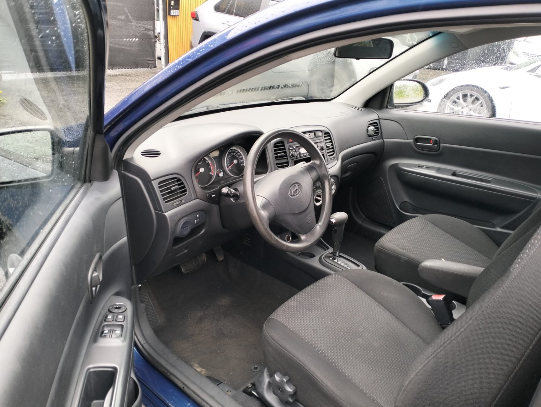 /azureautogallery1/2009-Hyundai-Accent-08948304341343505.jpg