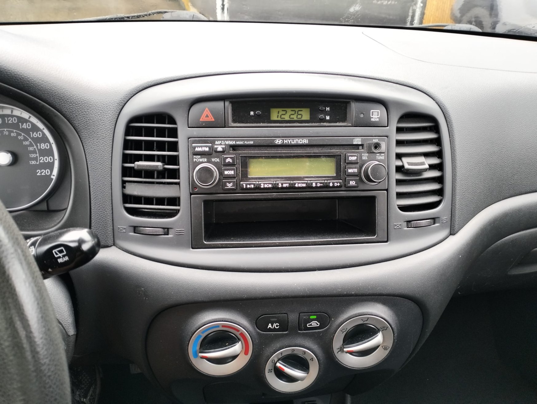 /azureautogallery1/2009-Hyundai-Accent-38720852460268396.jpg