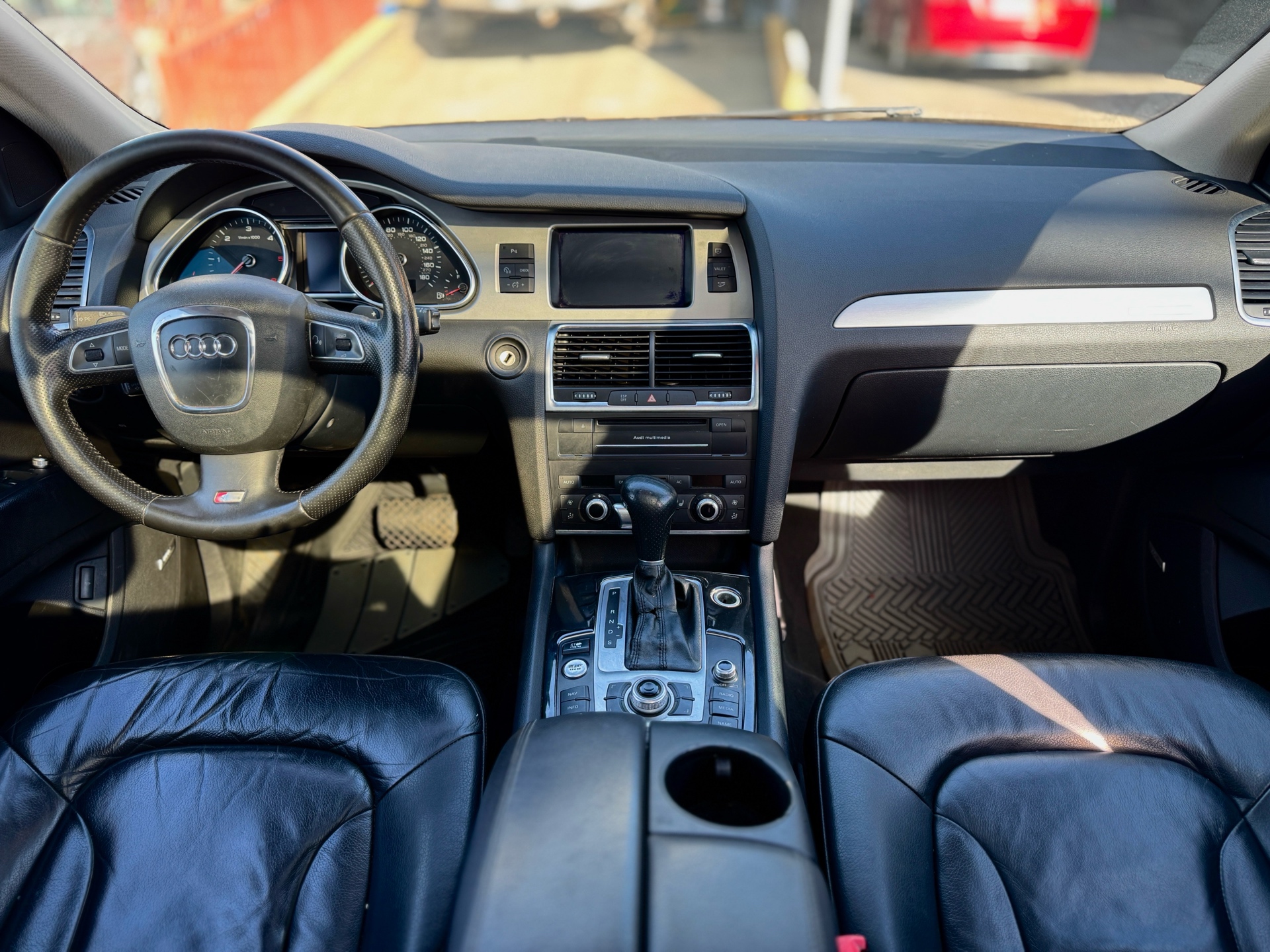 /azureautogallery1/2010-Audi-Q7-12846660376718755.jpg