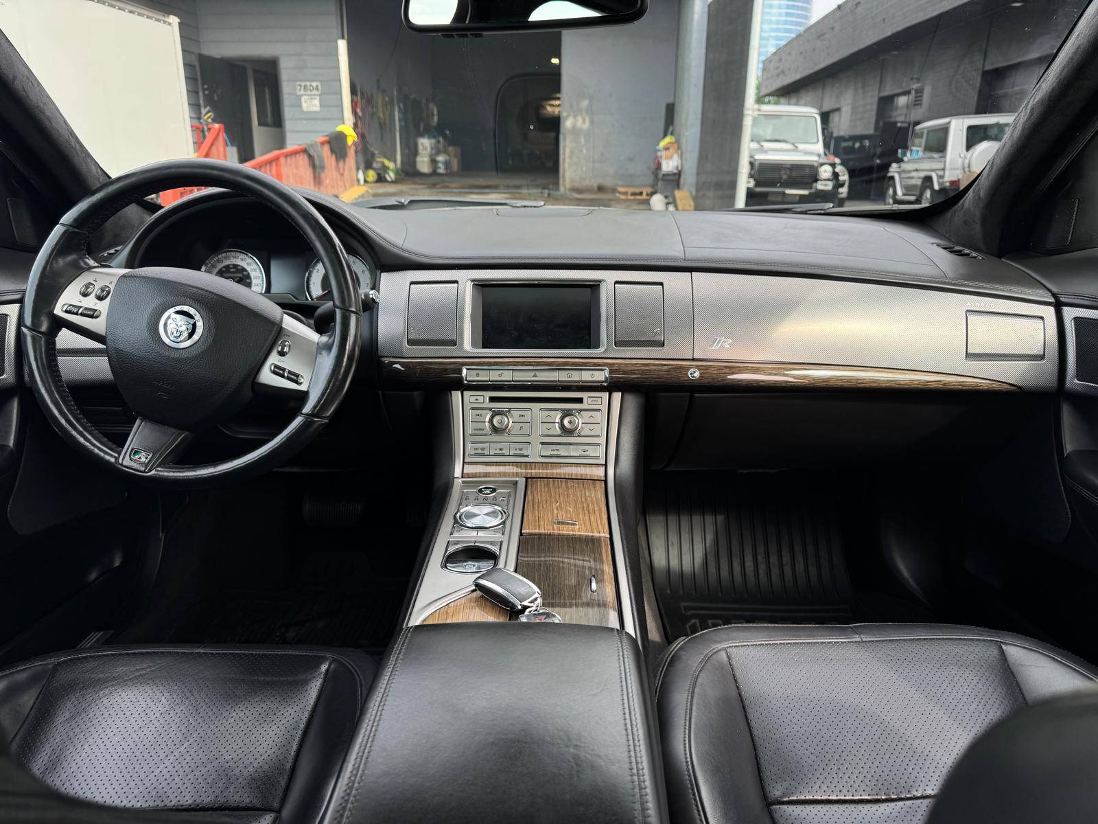 /azureautogallery1/2011-Jaguar-XF-0765127287820957.jpg