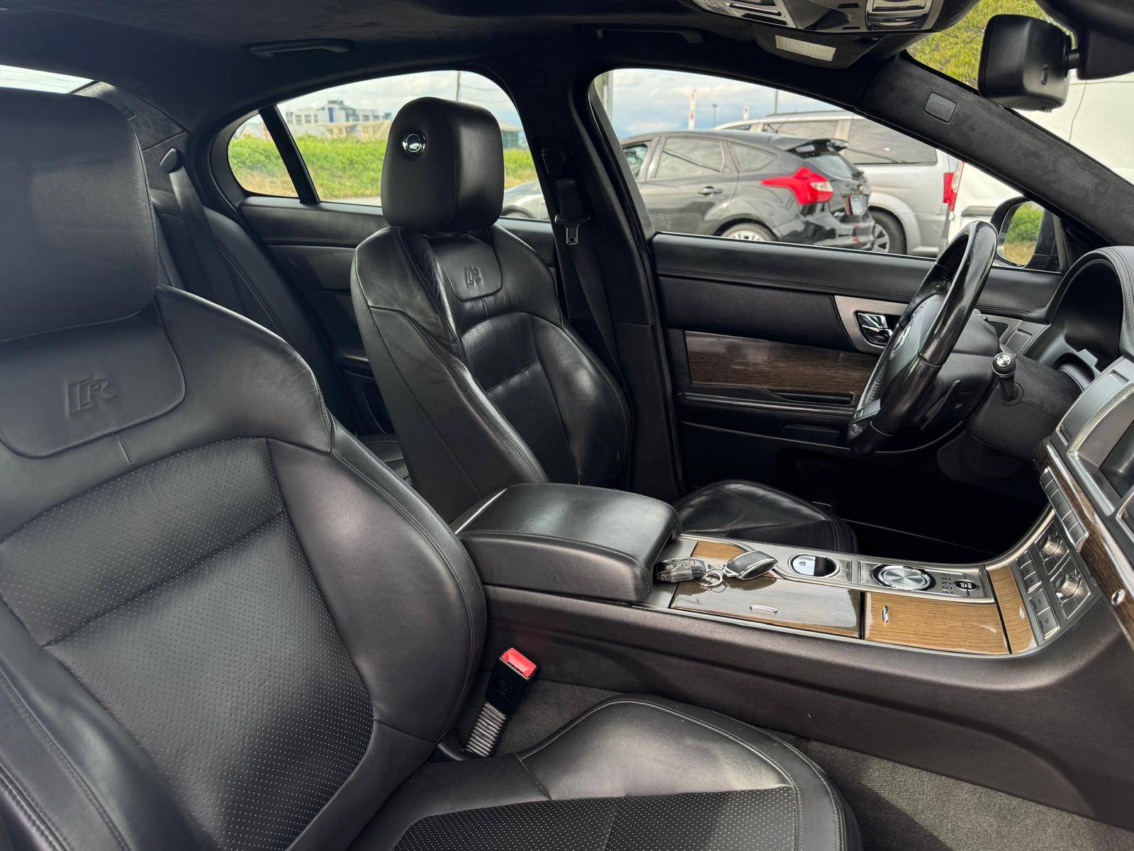 /azureautogallery1/2011-Jaguar-XF-47829483868968103.jpg