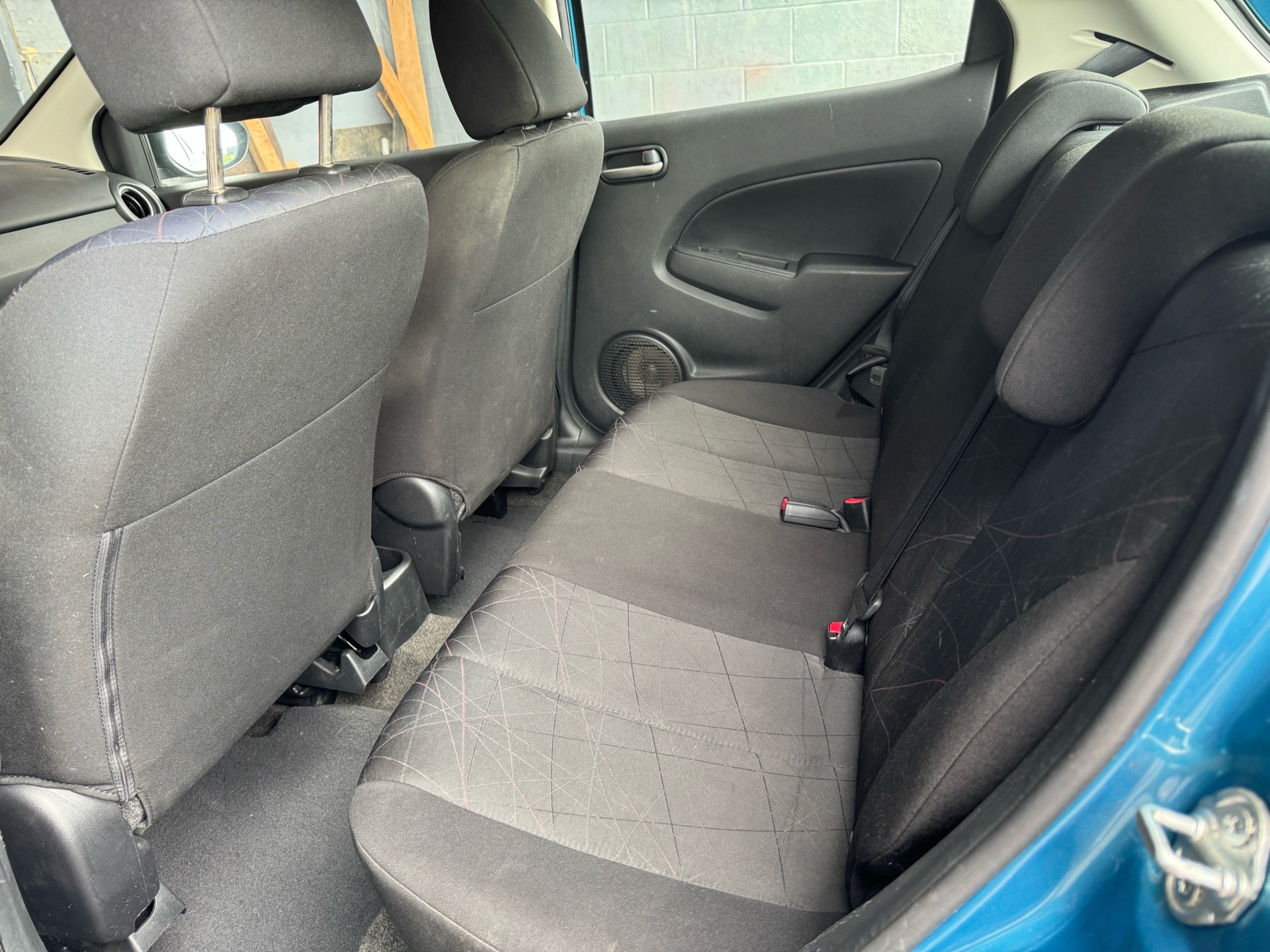 /azureautogallery1/2011-Mazda-MAZDA2-6942628497754064.jpg
