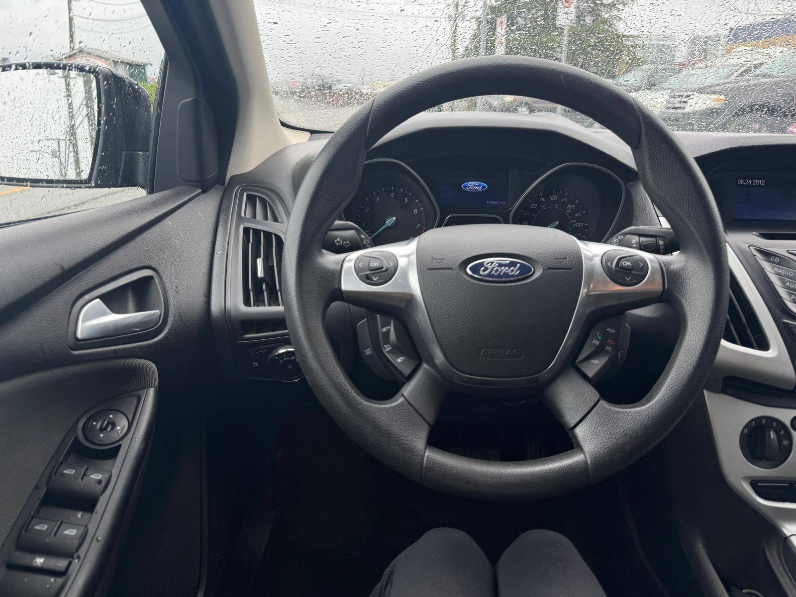/azureautogallery1/2013-Ford-Focus-4056029734466393.jpg