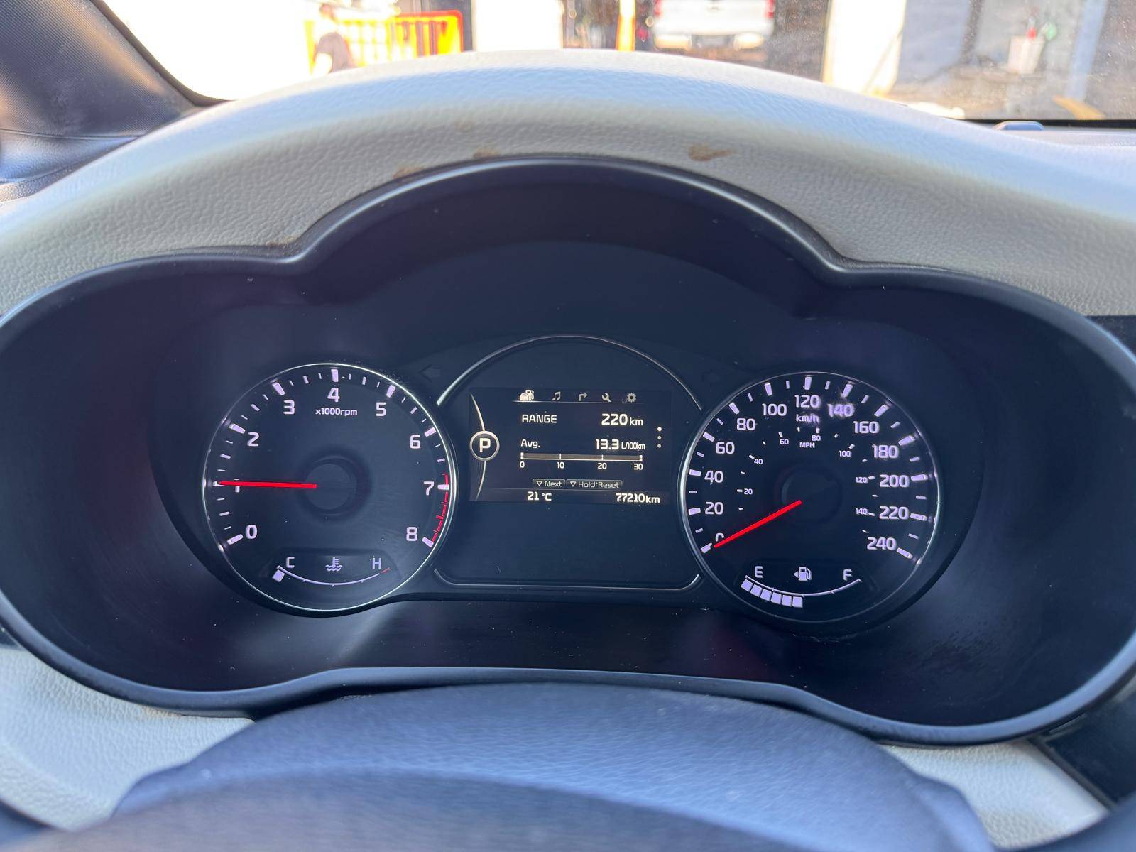 /azureautogallery1/2014-Kia-Rondo-2349104944871676.jpg