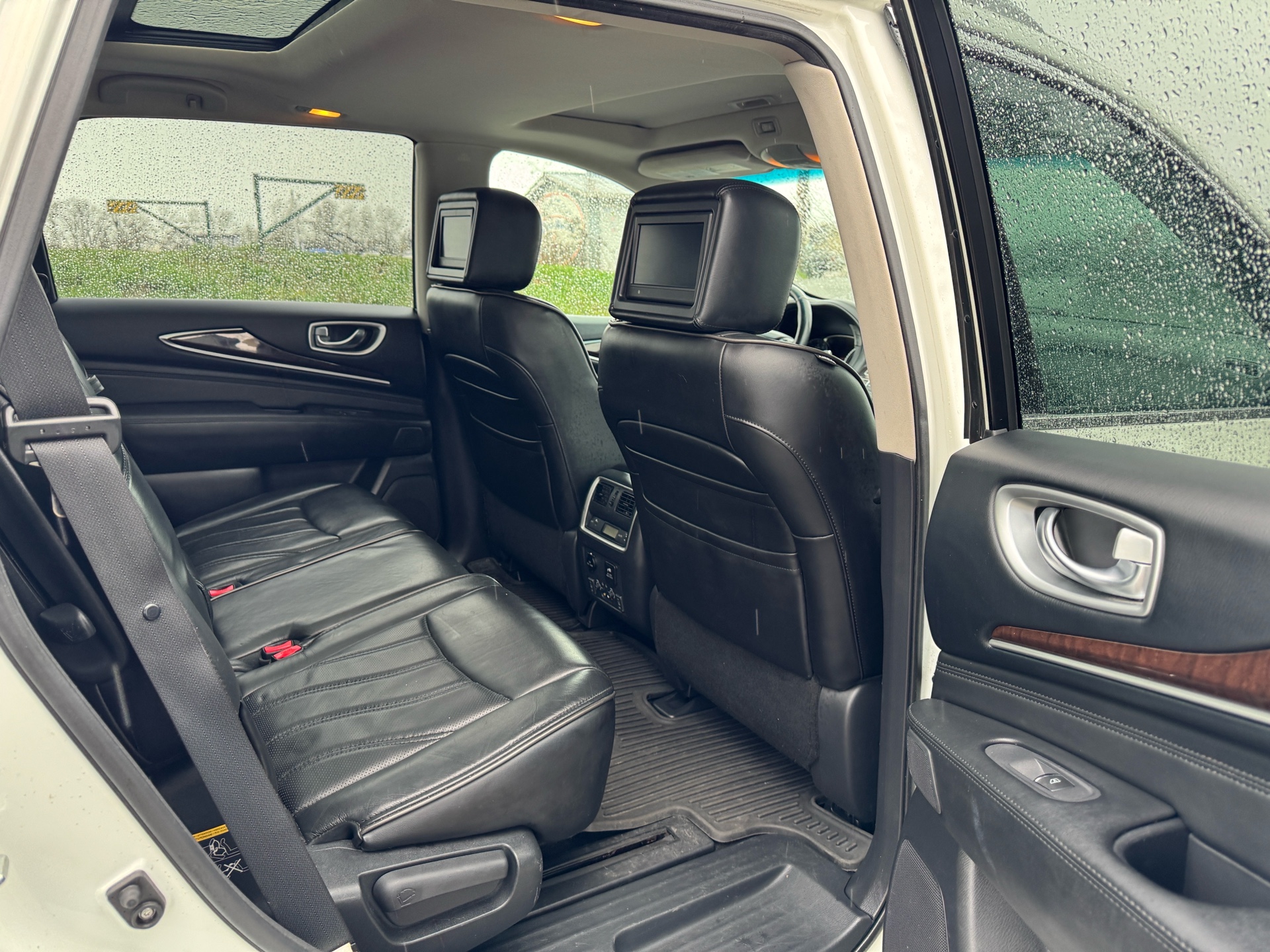 /azureautogallery1/2015-INFINITI-QX60-12164100332867589.jpg