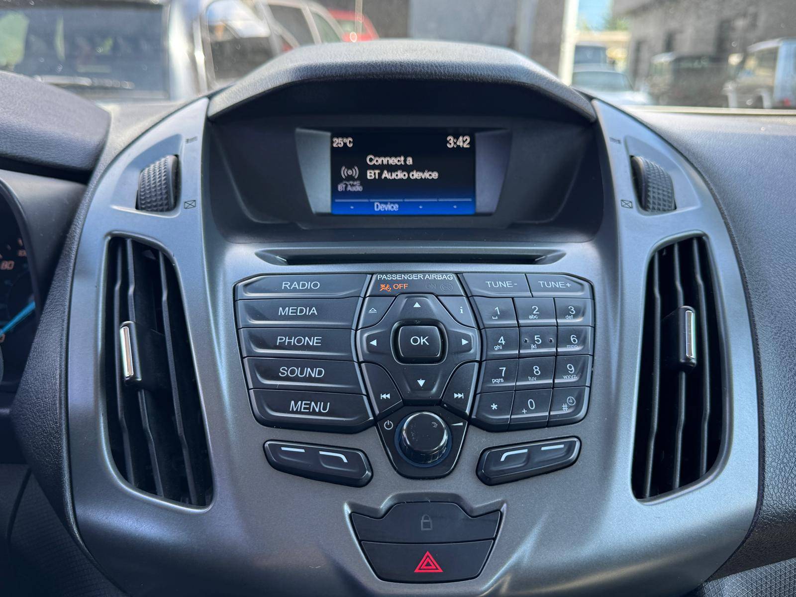 /azureautogallery1/2017-Ford-TransitConnect-05841848450660936.jpg