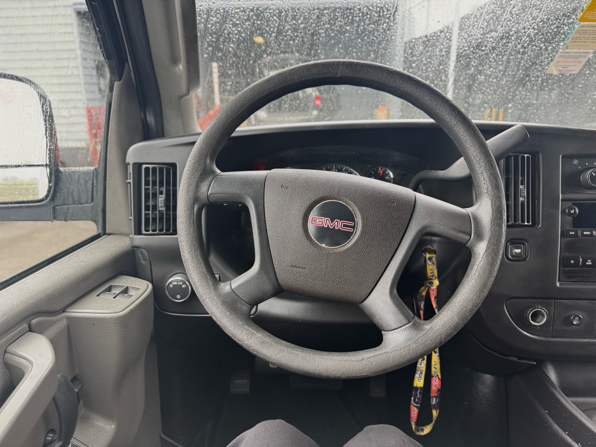 /azureautogallery1/2017-GMC-Savana-15045739965667093.jpg
