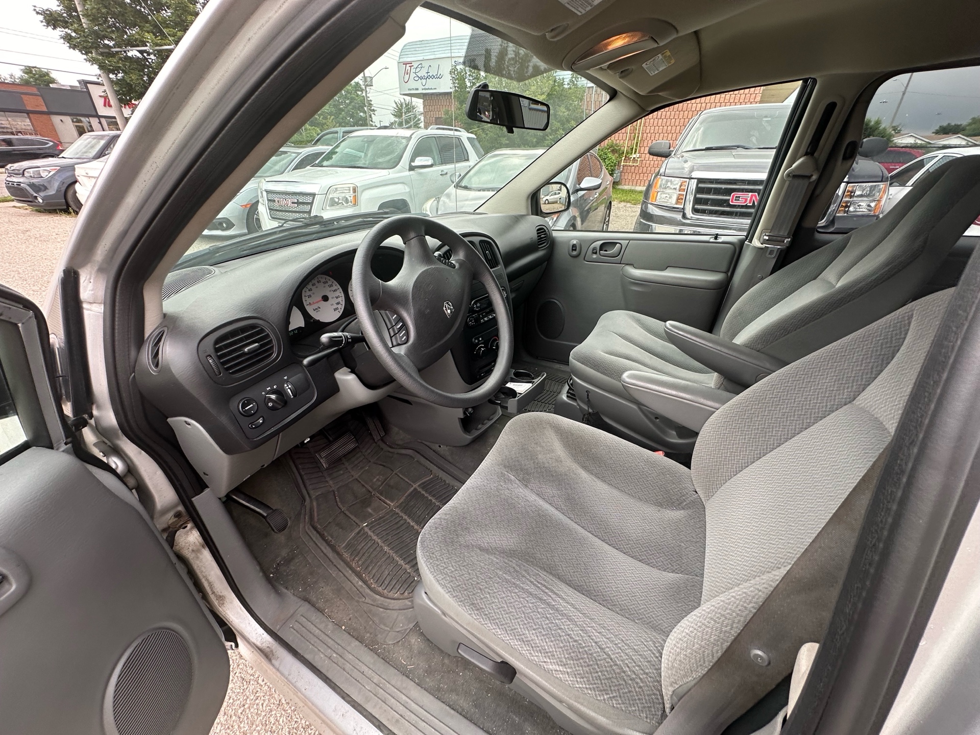/betaautosales/2005-Dodge-Caravan-8290375184042624.jpg