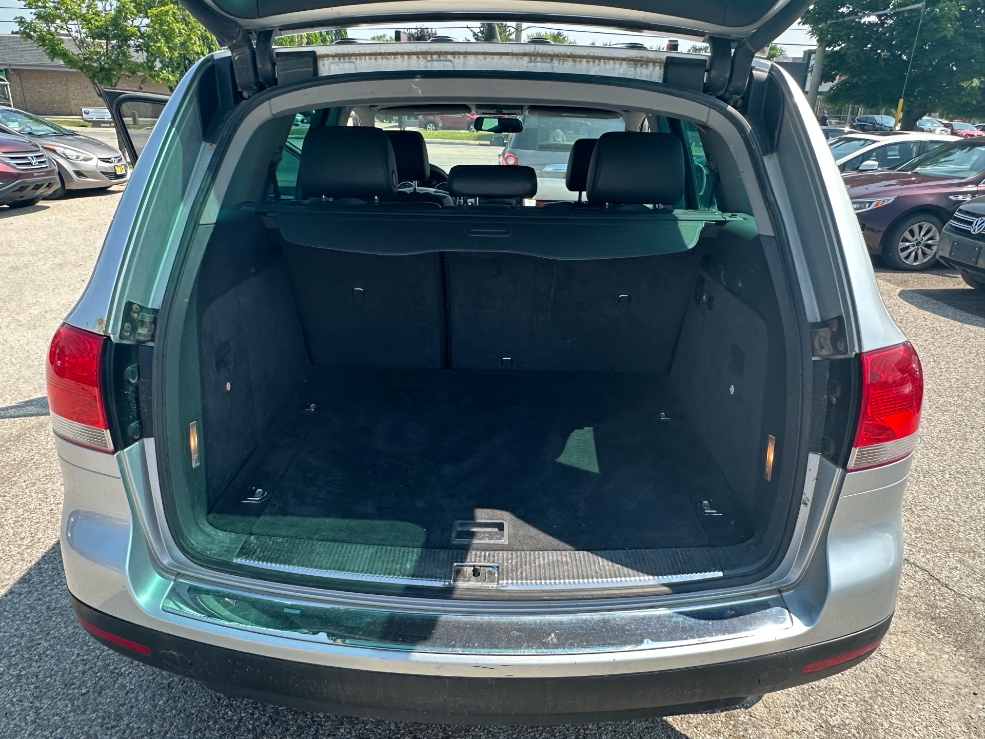 /betaautosales/2007-Volkswagen-Touareg-7192855022298303.jpg