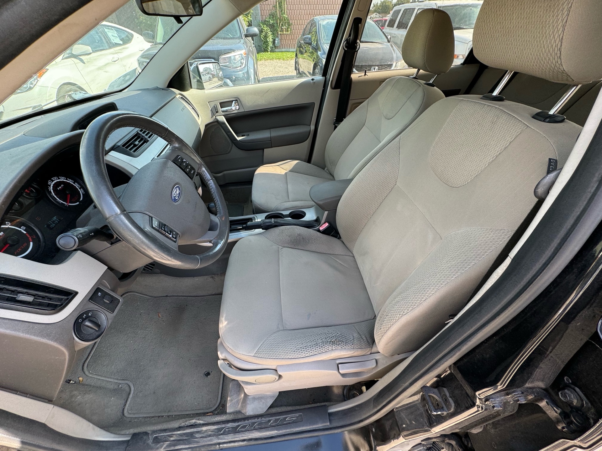 /betaautosales/2008-Ford-Focus-024828352213485116.jpg