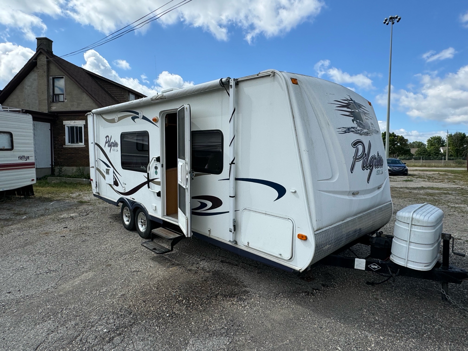 /betaautosales/2009-Pilgrim-International1500-10400486096933803.jpg