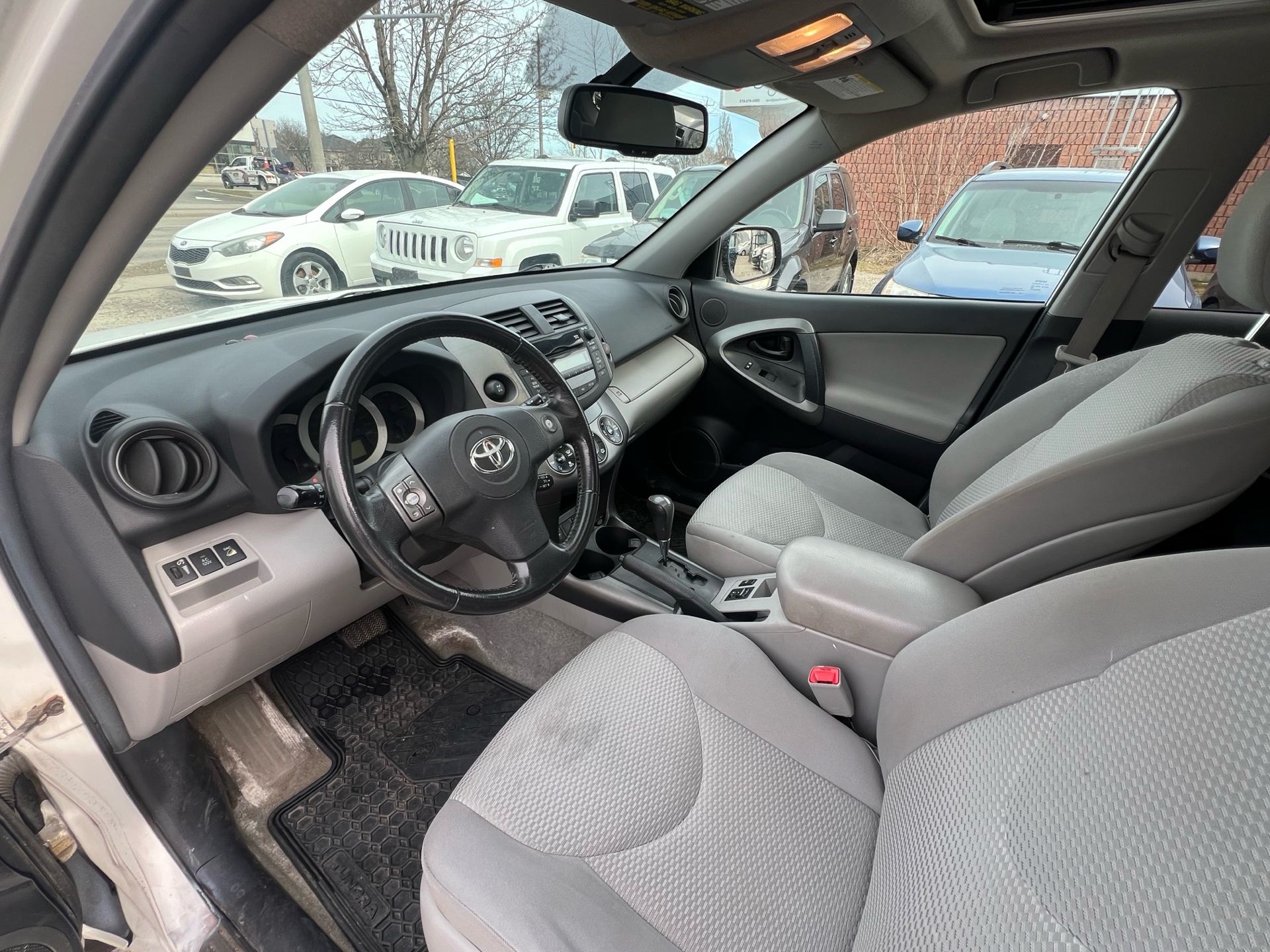 /betaautosales/2009-Toyota-RAV4-3608193202538197.jpg