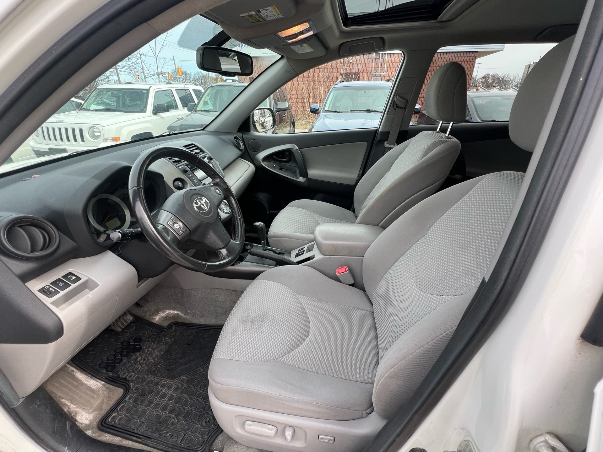 /betaautosales/2009-Toyota-RAV4-3644088733468309.jpg
