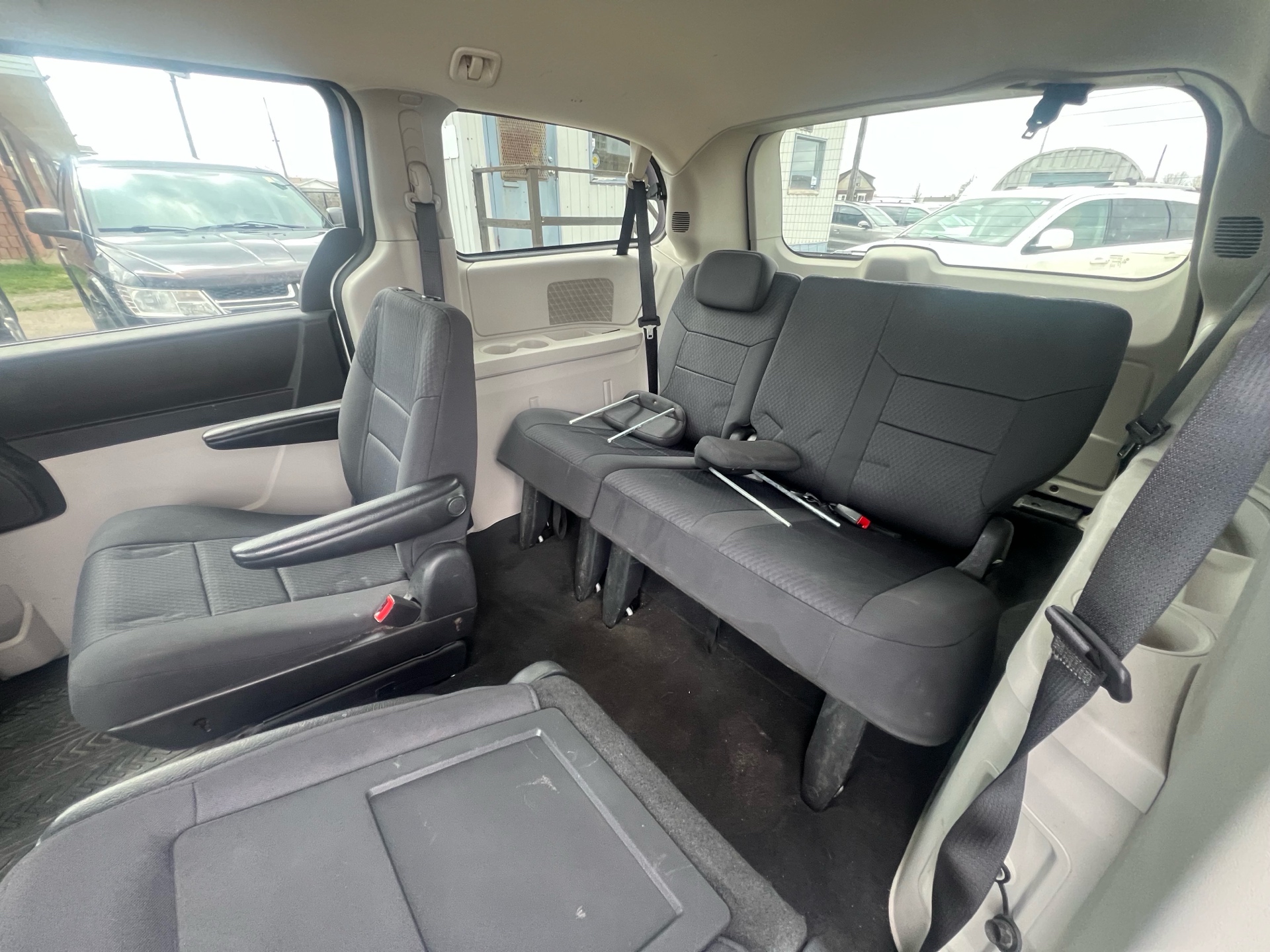 /betaautosales/2010-Dodge-GrandCaravan-6241942165497867.jpg