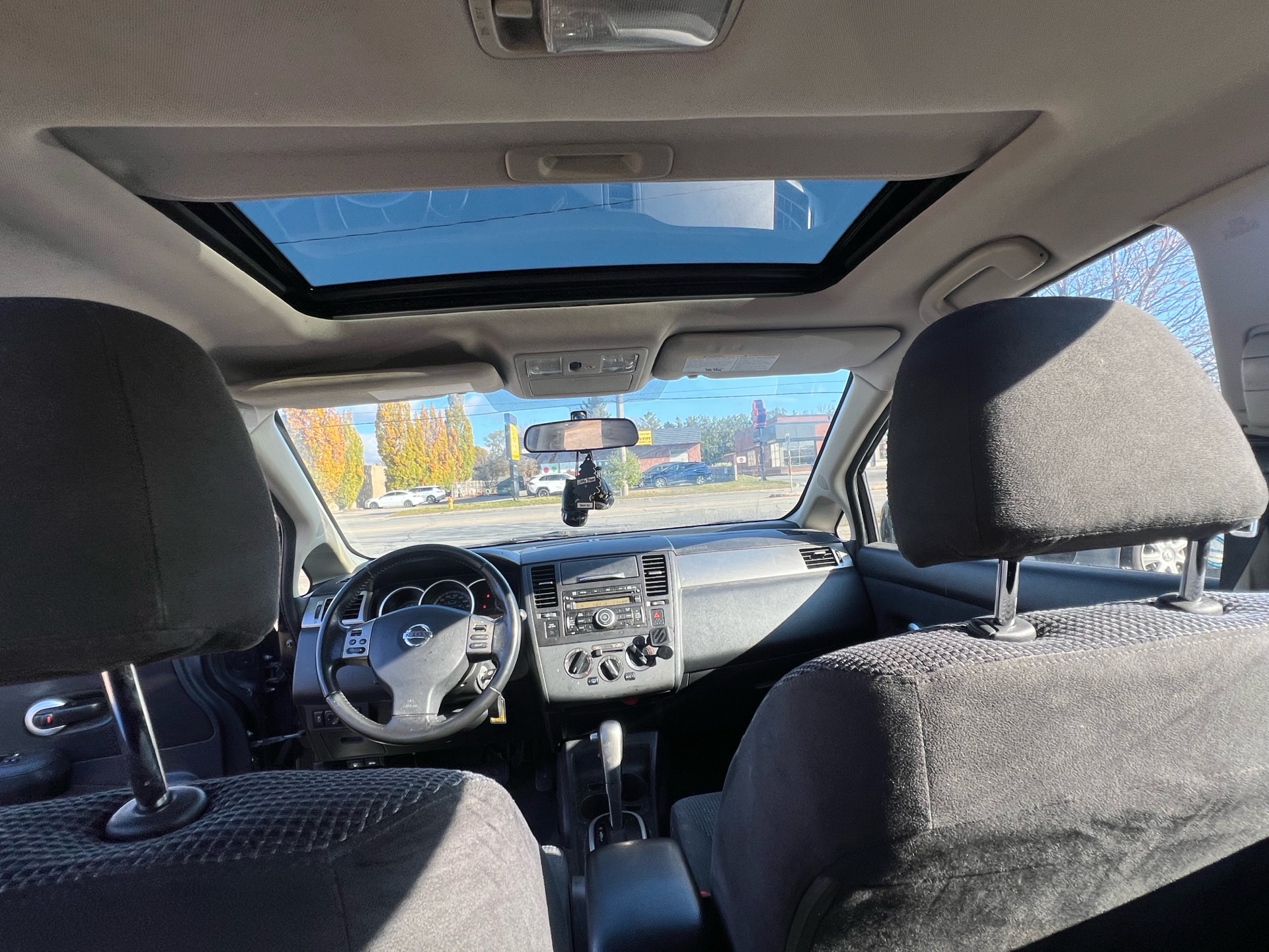 /betaautosales/2010-Nissan-Versa-02891127609280275.jpg