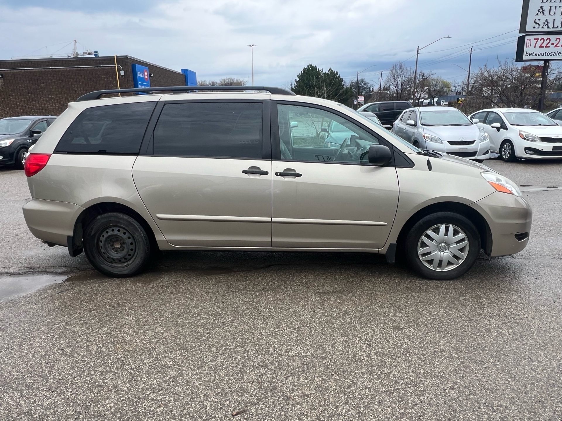 /betaautosales/2010-Toyota-Sienna-596614457057888.jpg