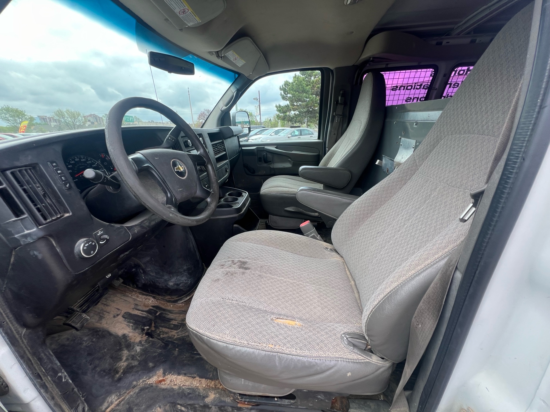 /betaautosales/2011-Chevrolet-Express-6305825572687889.jpg