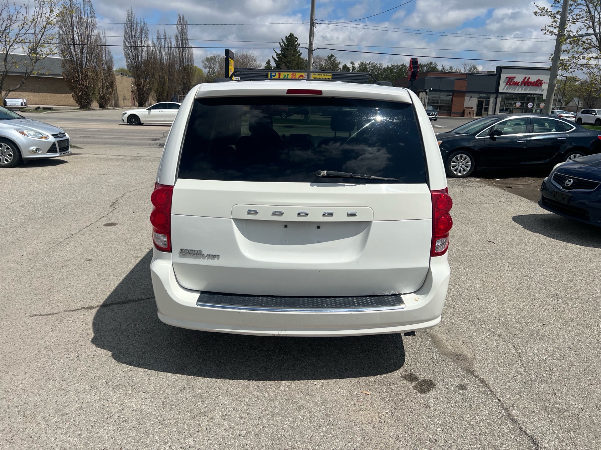 /betaautosales/2011-Dodge-GrandCaravan-08140628892727397.jpg
