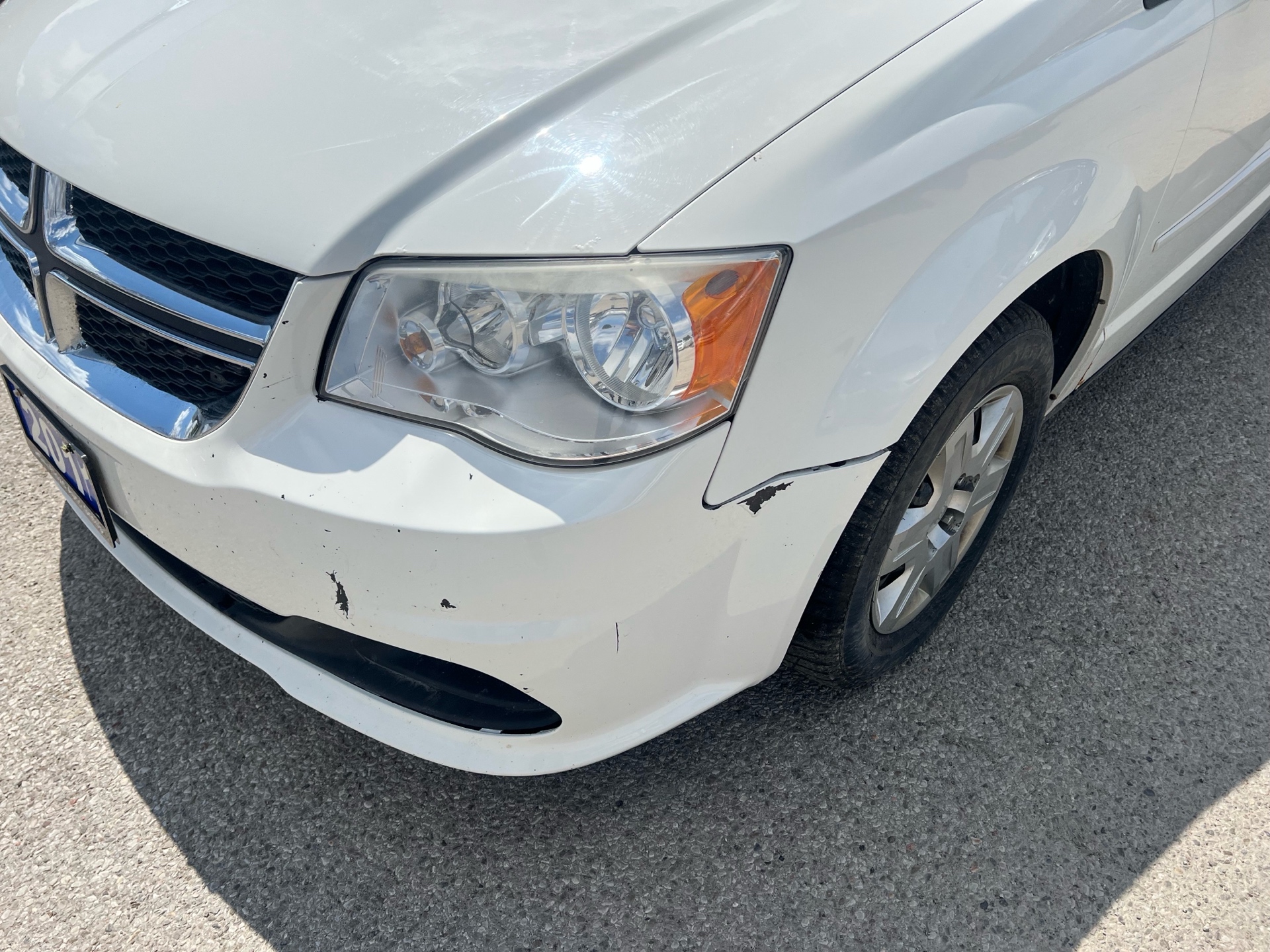 /betaautosales/2011-Dodge-GrandCaravan-3076944130335564.jpg