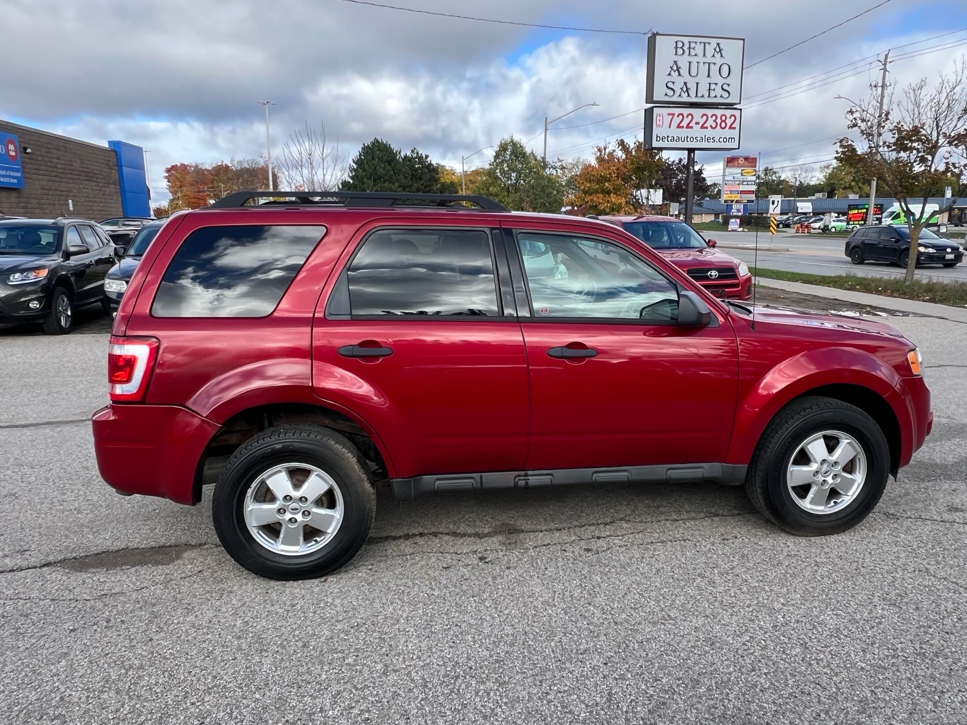 /betaautosales/2011-Ford-Escape-1448913944232535.jpg