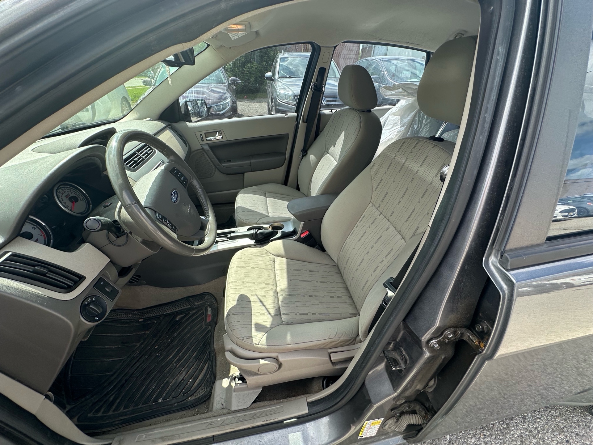 /betaautosales/2011-Ford-Focus-8028132371126095.jpg
