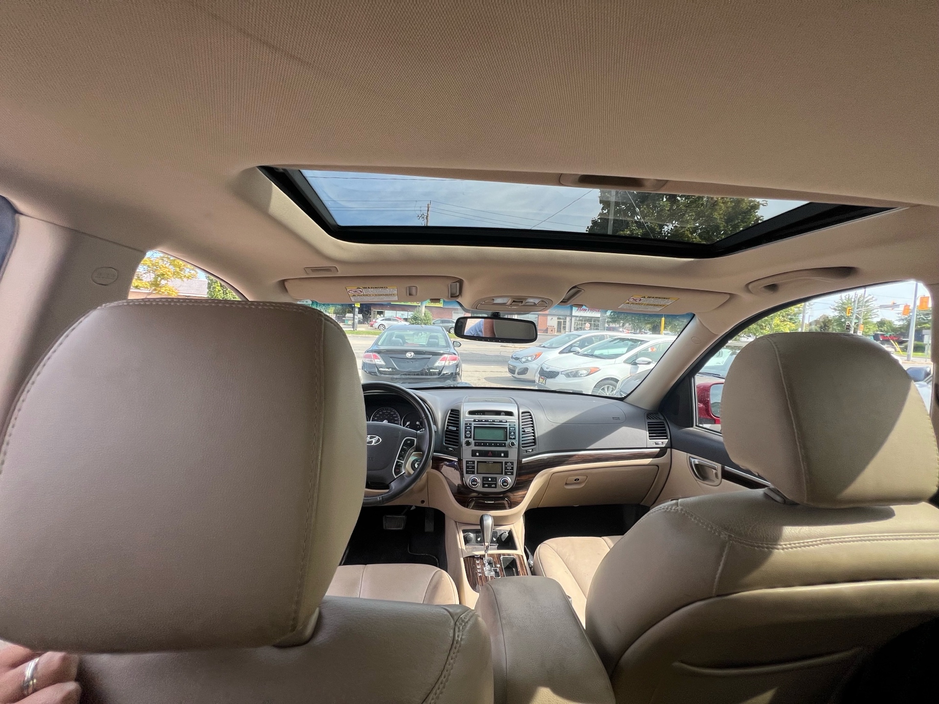 /betaautosales/2011-Hyundai-SantaFe-6894343765830961.jpg