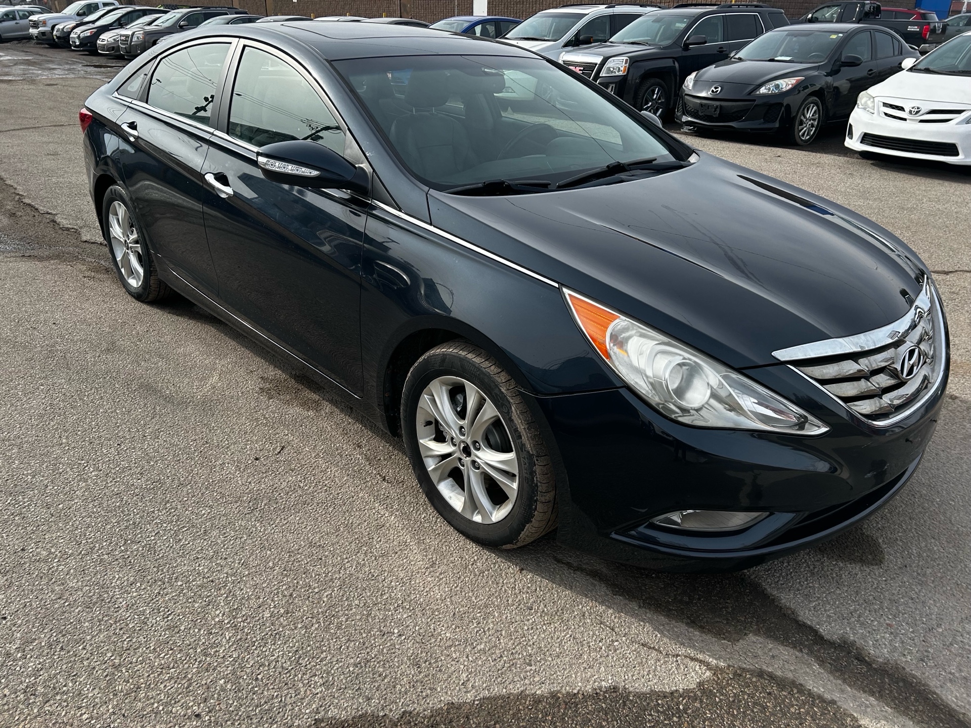 /betaautosales/2011-Hyundai-Sonata-36841347613737785.jpg