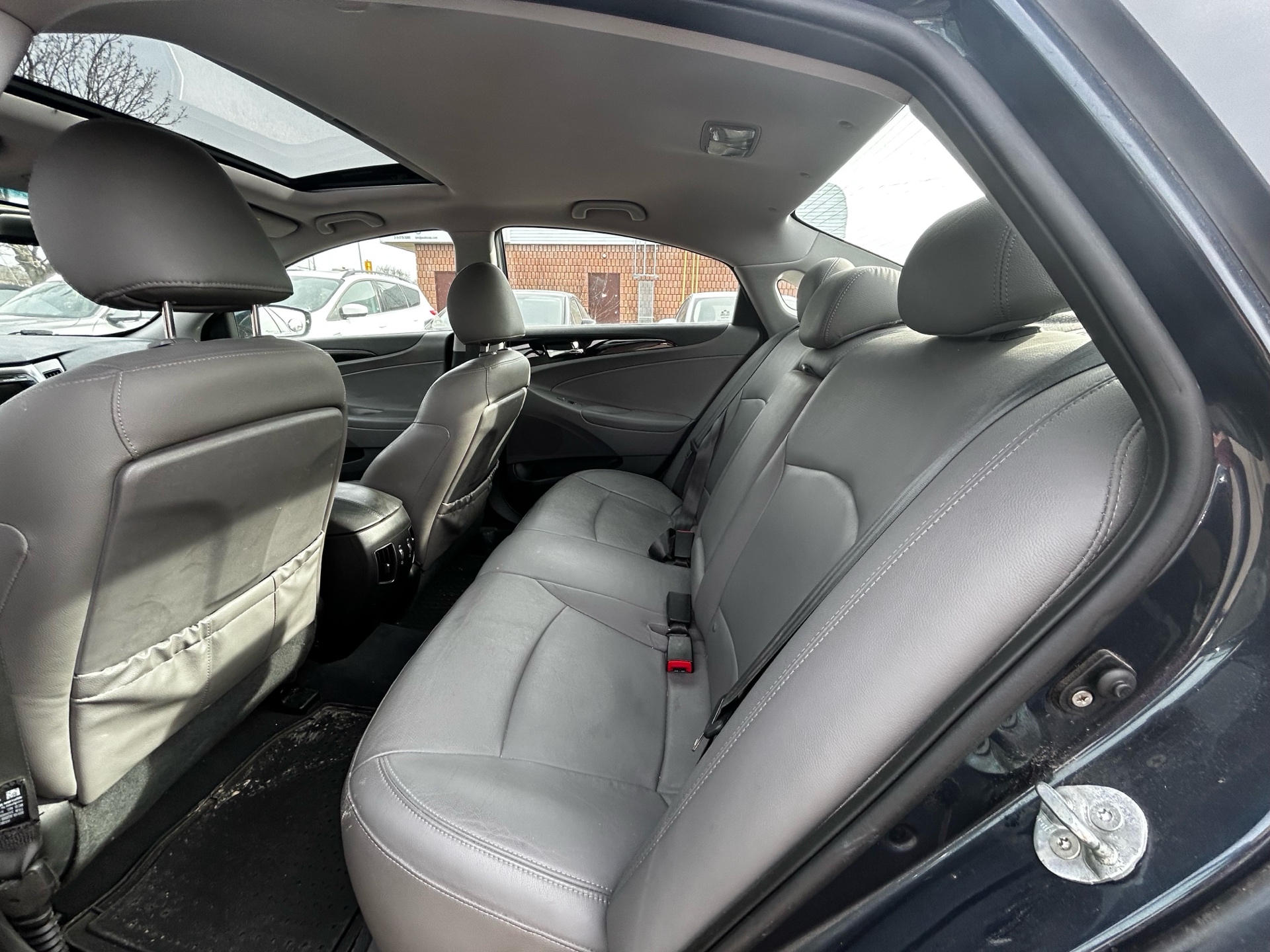 /betaautosales/2011-Hyundai-Sonata-4136124756243129.jpg