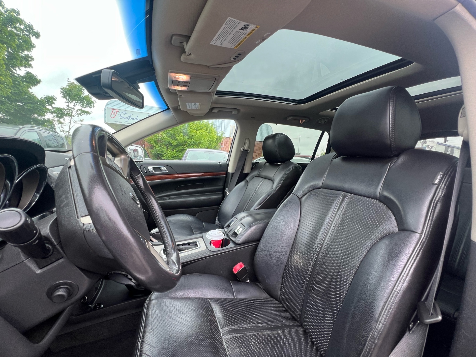 /betaautosales/2011-Lincoln-MKT-0971590888037388.jpg