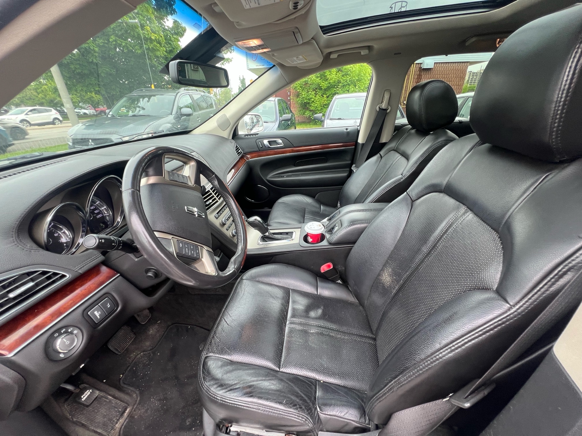 /betaautosales/2011-Lincoln-MKT-1873677014014079.jpg